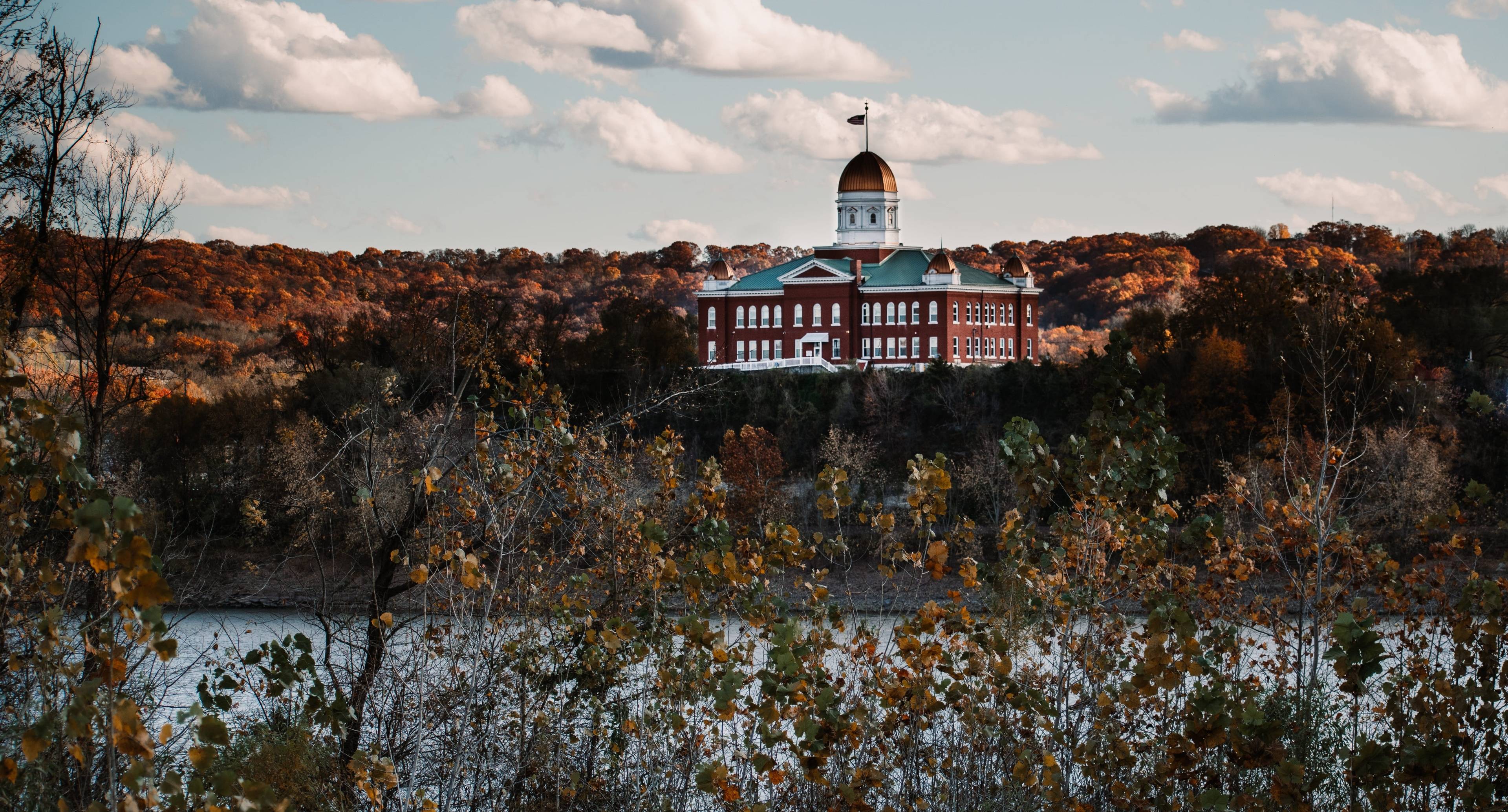 Hermann, Missouri: German Heritage and Wine Country