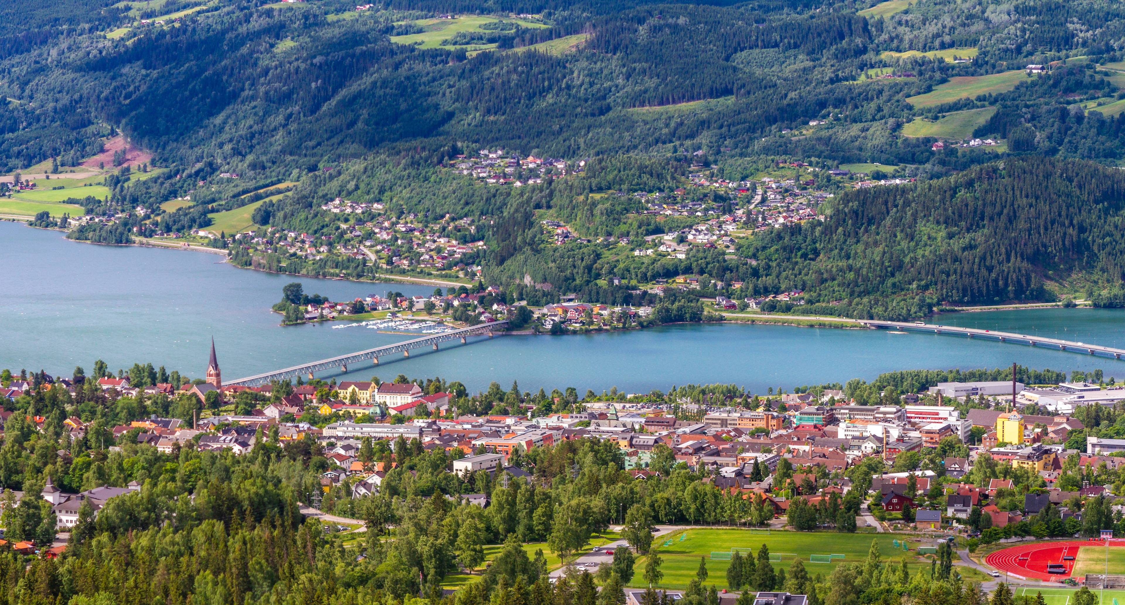 Discovering the Nature and History of Norway on the Way From Oslo to Gjovik