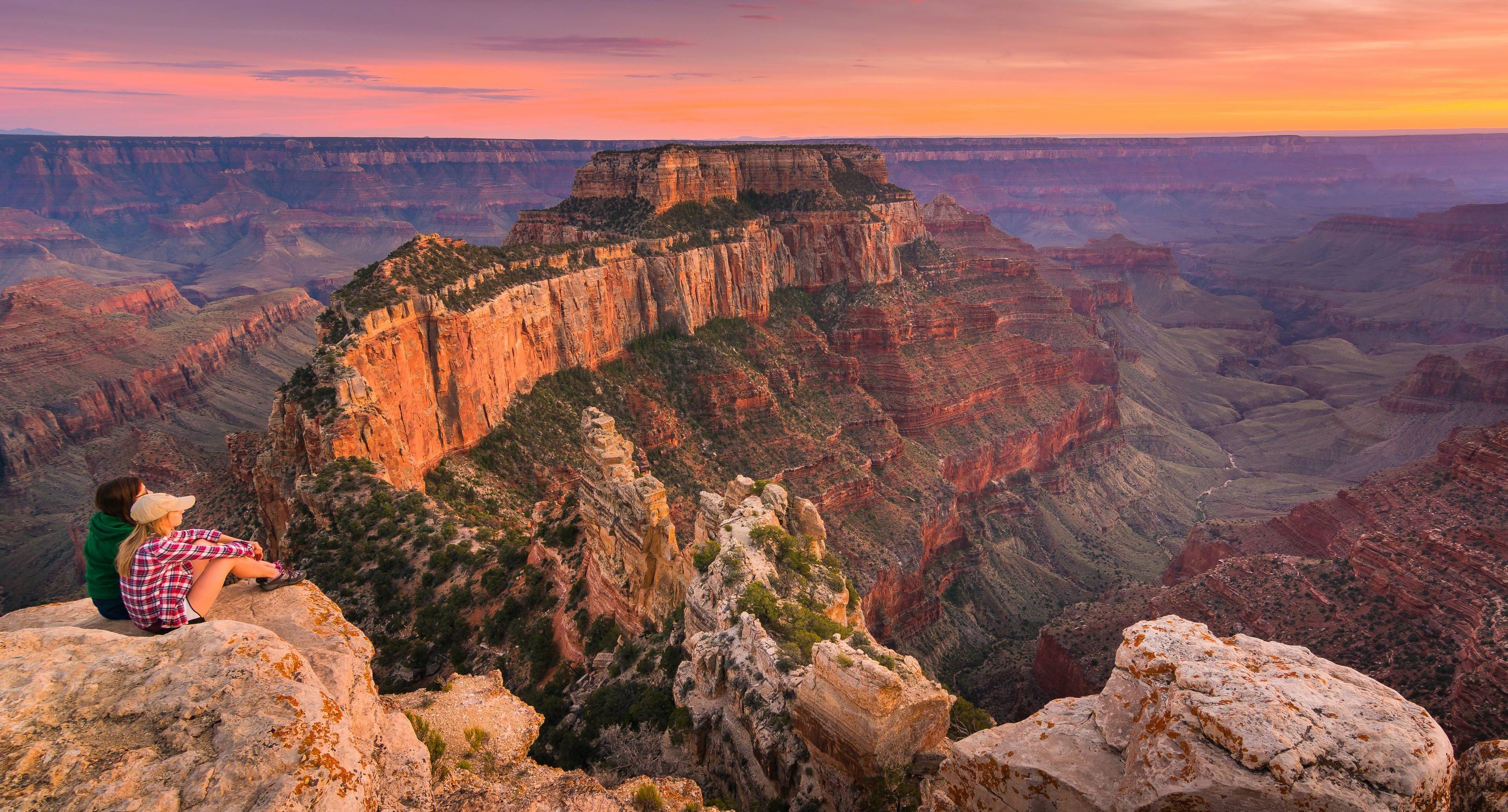 See the Grand Canyon and Finish the Day at Lake Powell