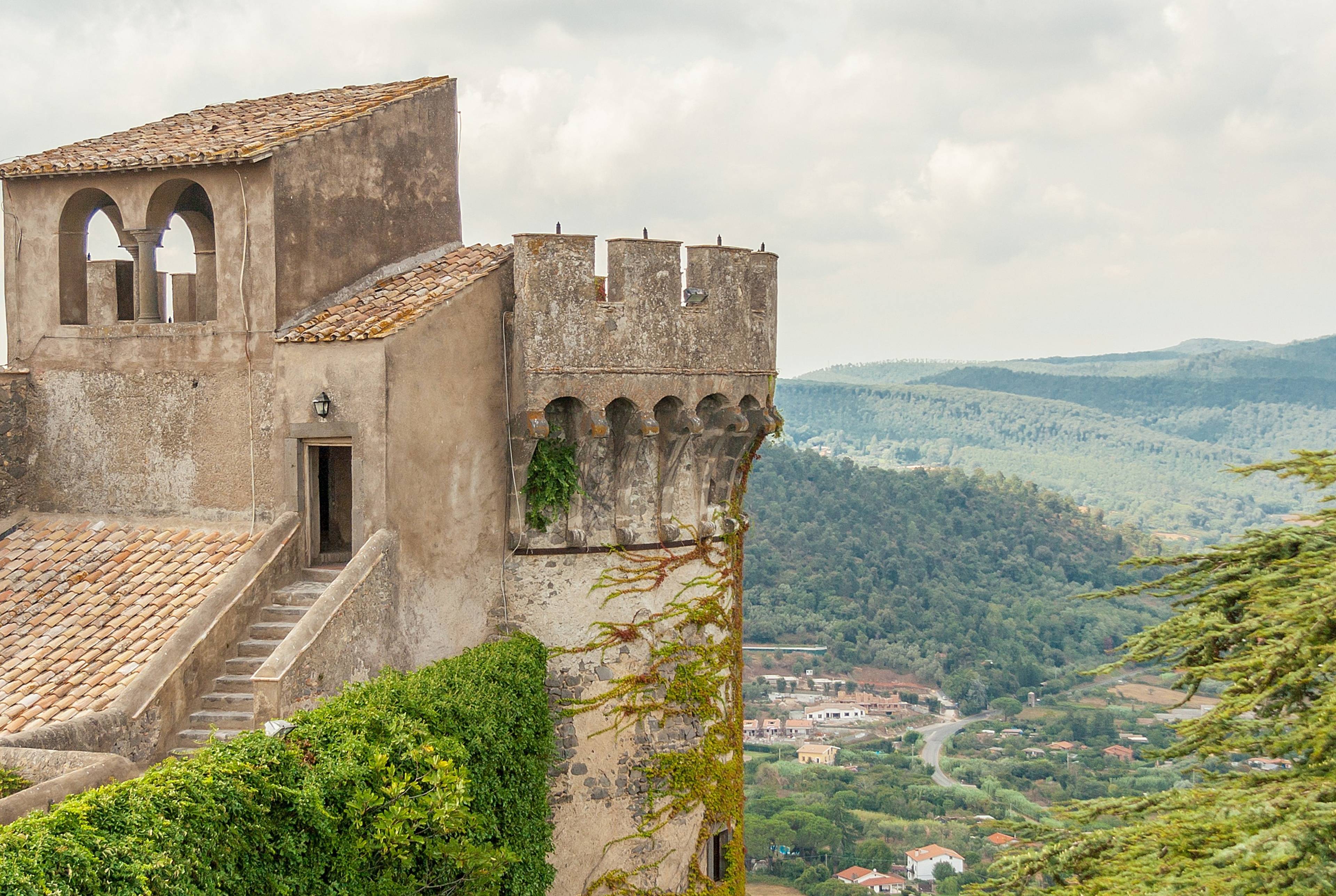 From Rome to Florence: Explore Medieval History and Natural Hot Springs 