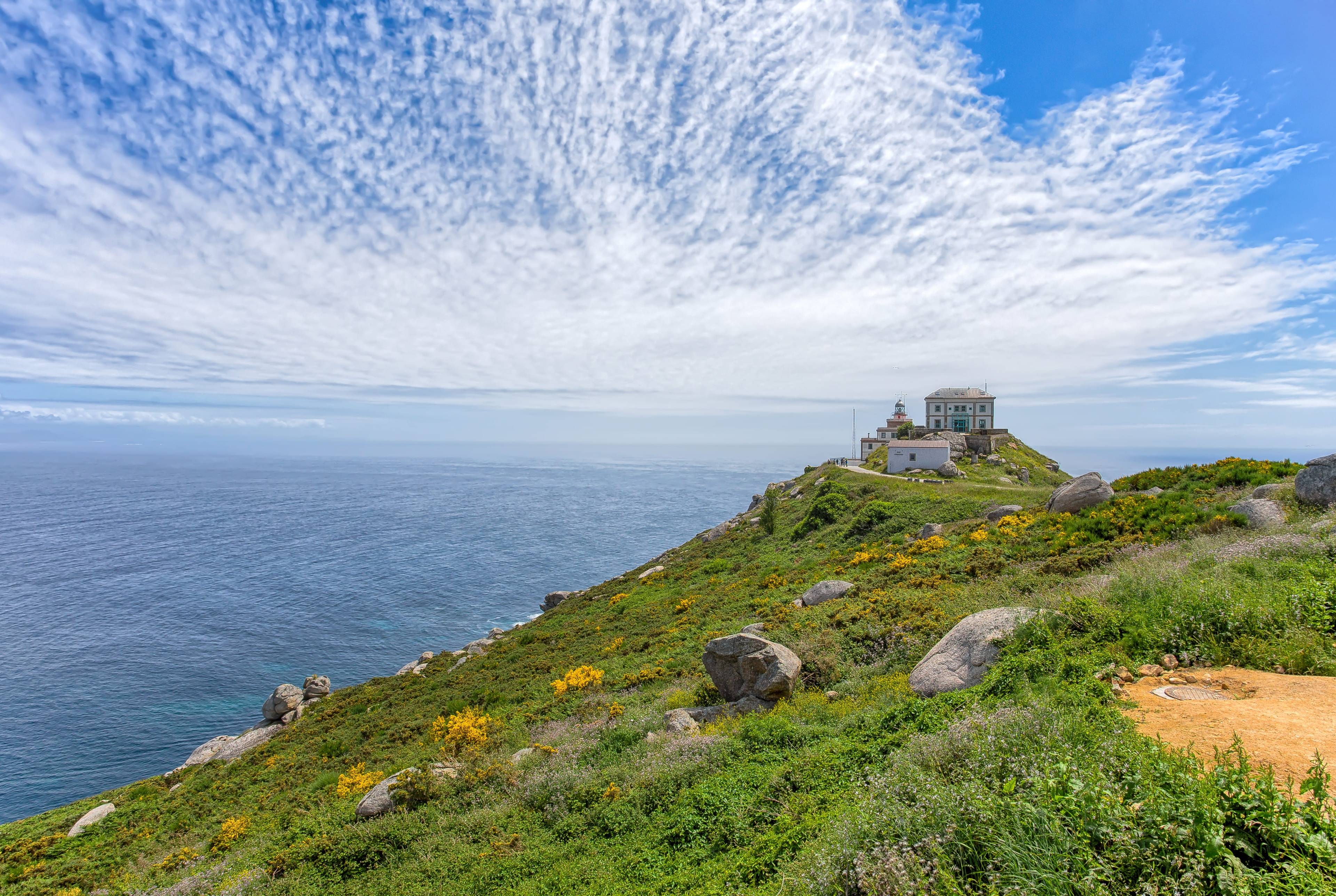 Route Along the Costa da Morte: Beaches, Lighthouses, and the Best Galician Seafood