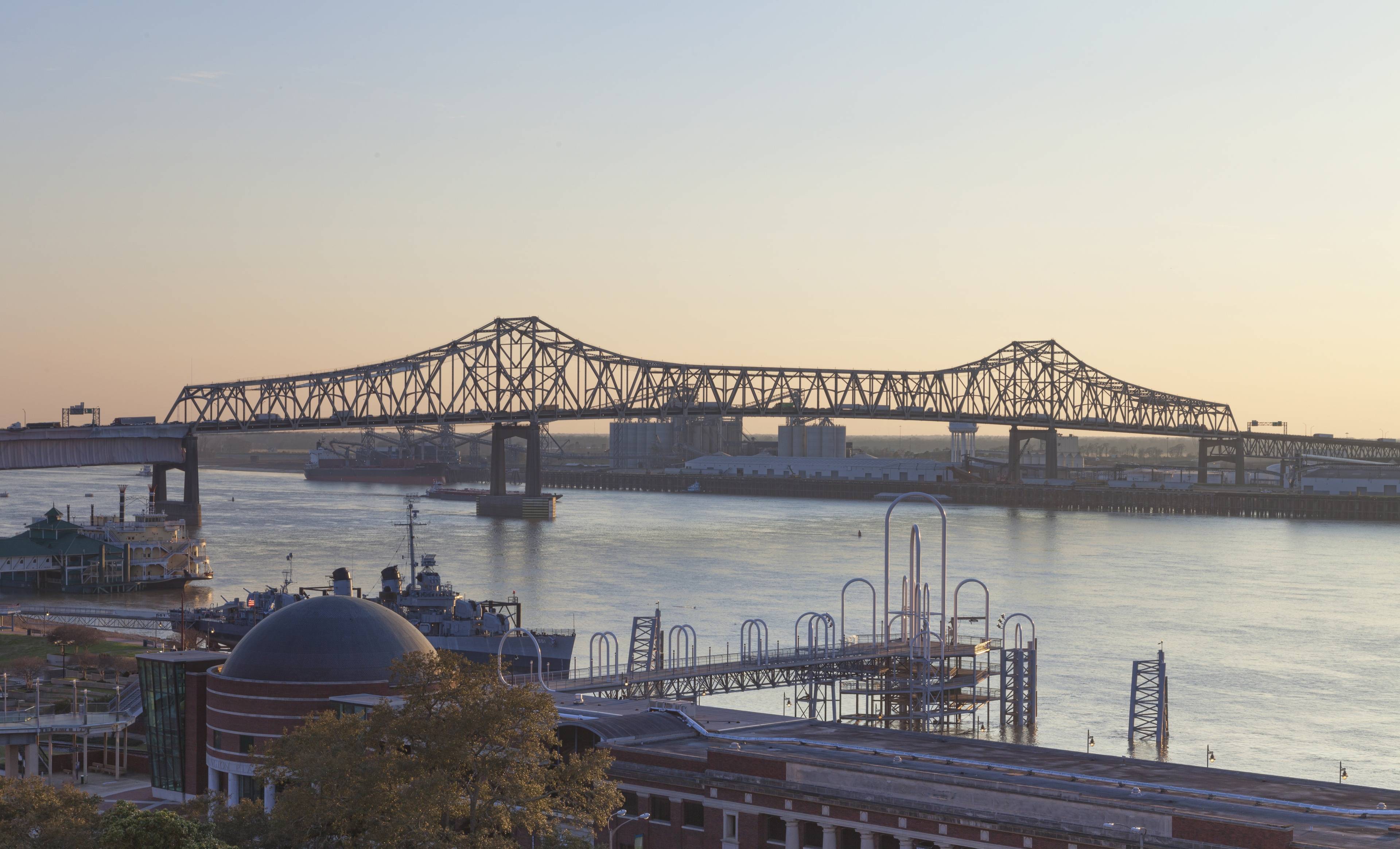 Riverfront Plaza & City Dock