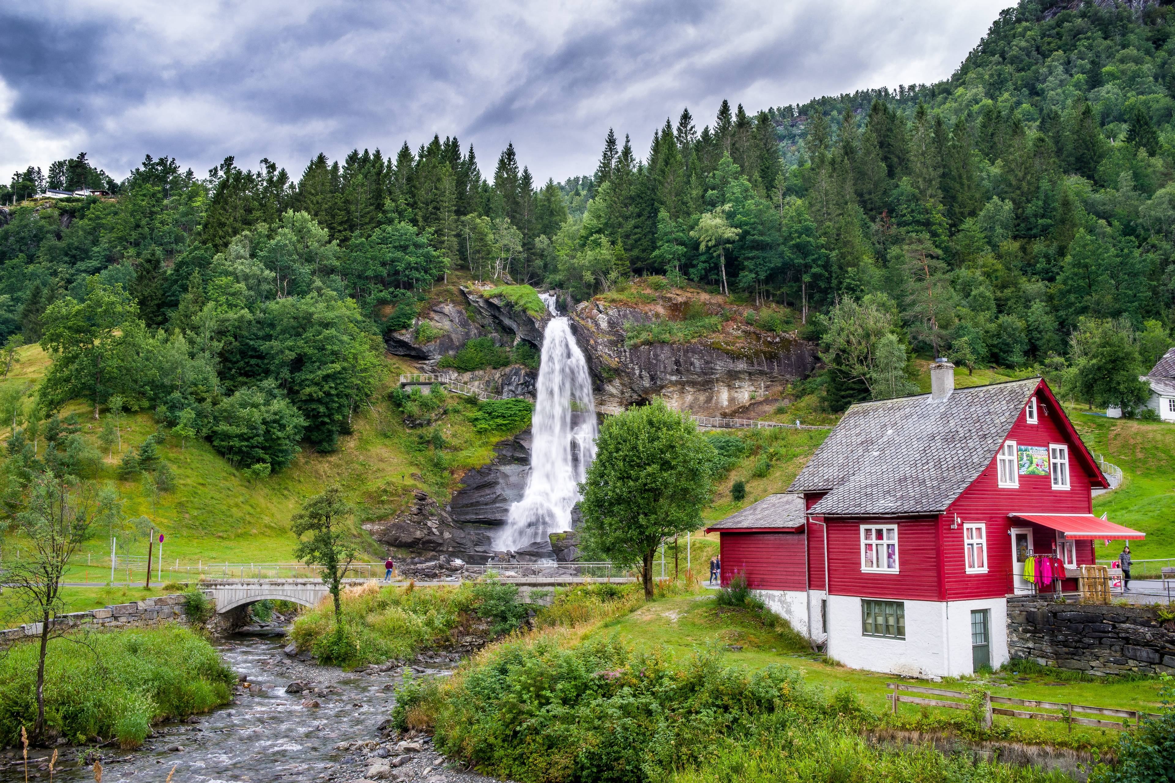 Steinsdalsfossen