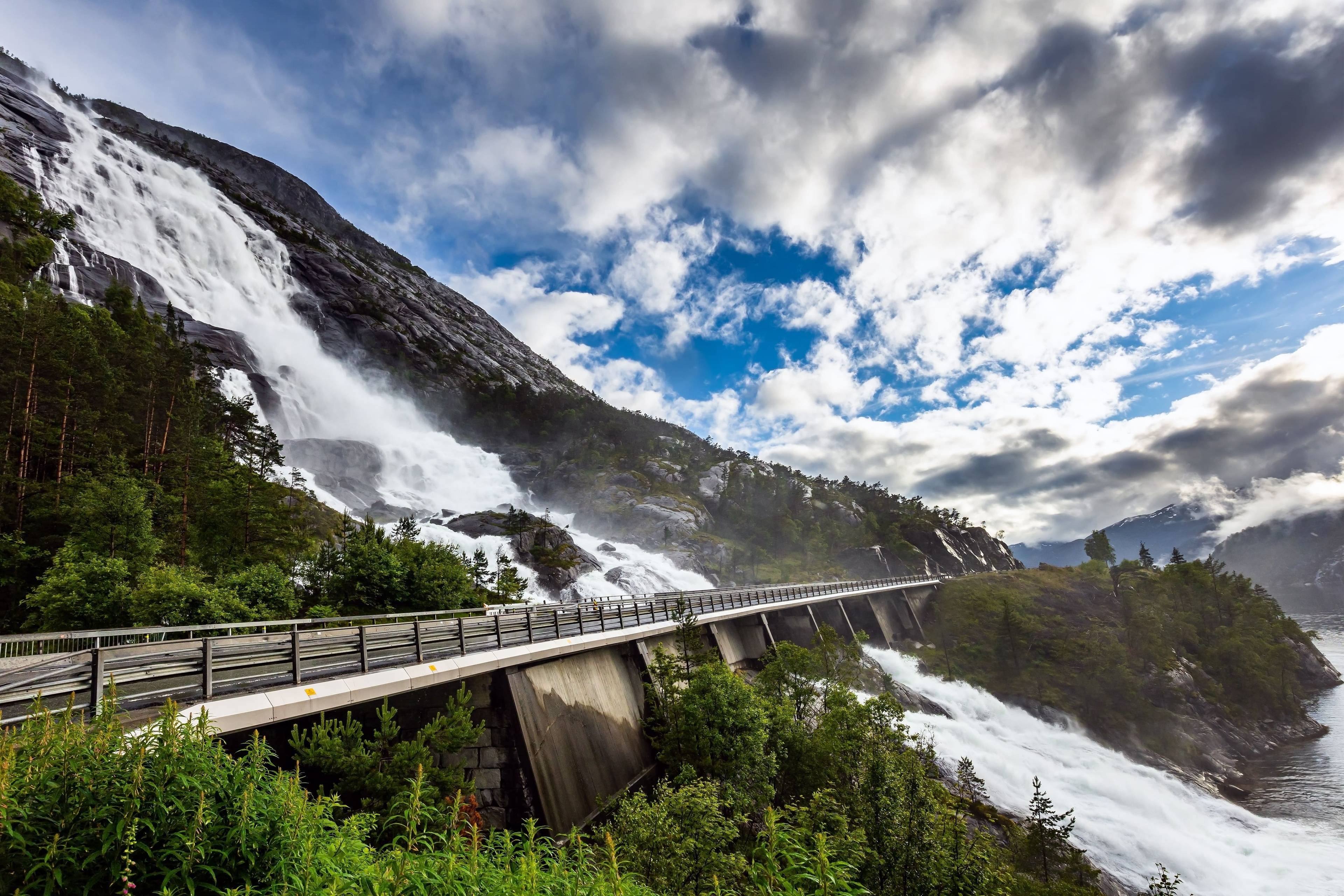 Langfoss Waterfall