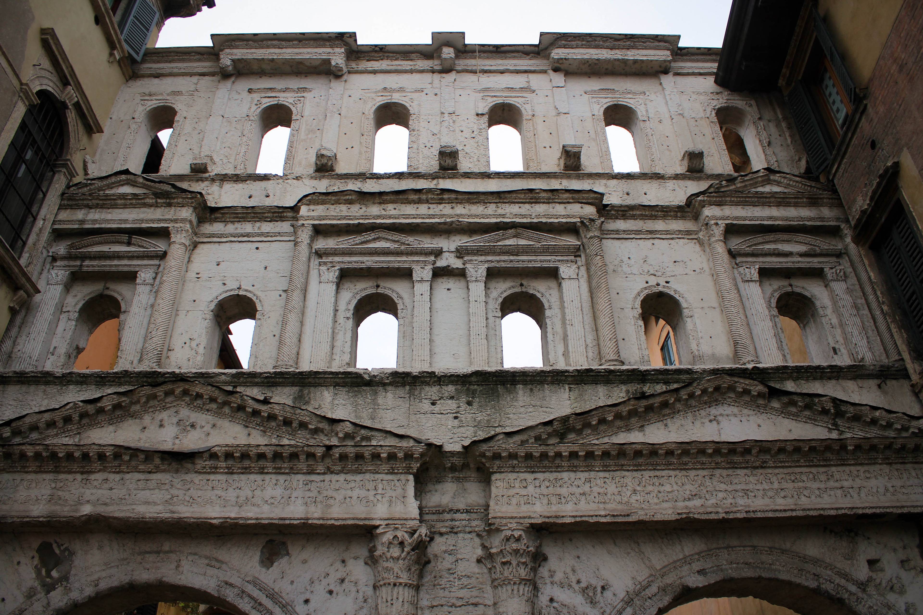 Porta dei Borsari