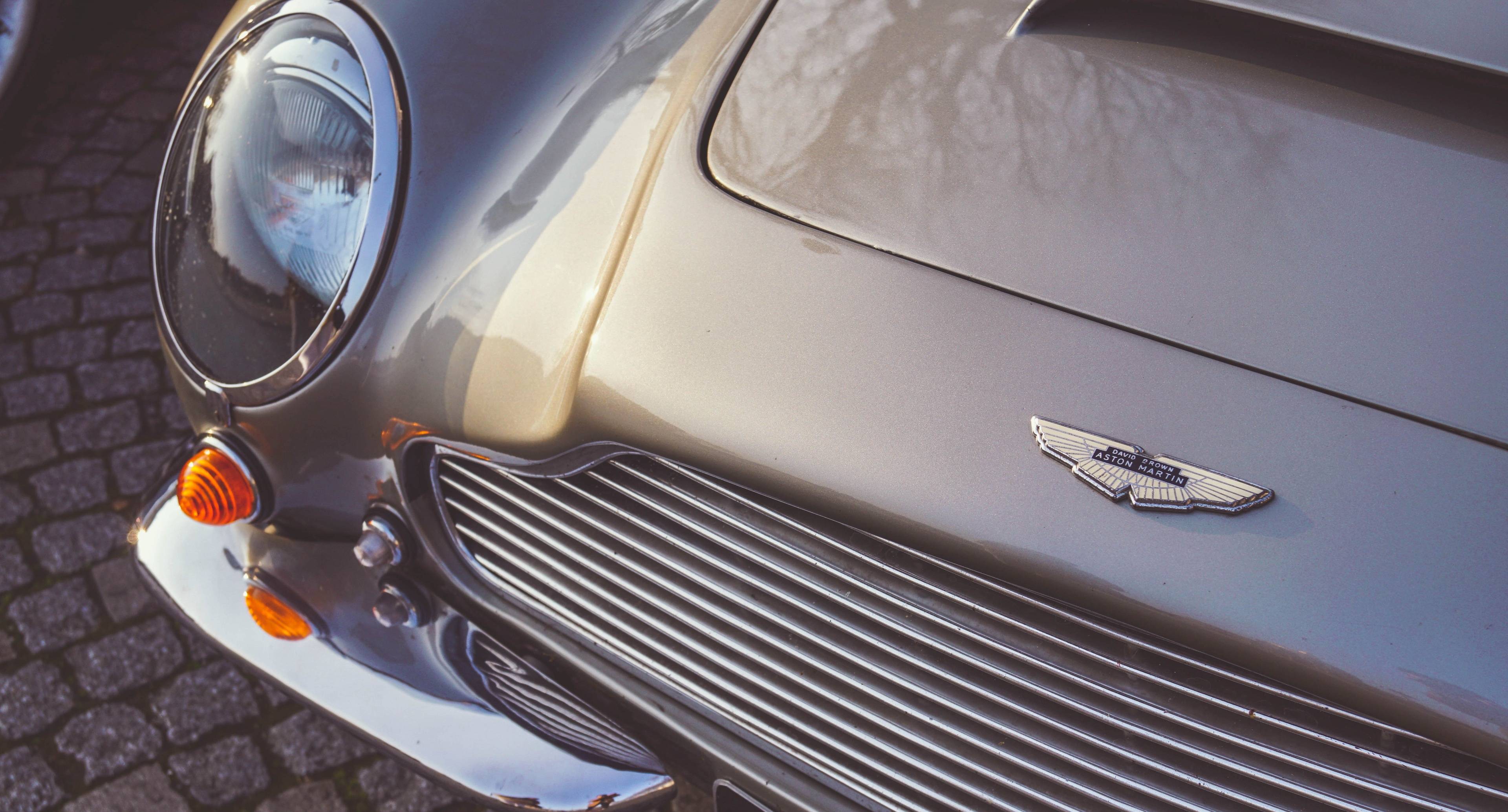 Erkunden Sie den Aston Martin Heritage Trust