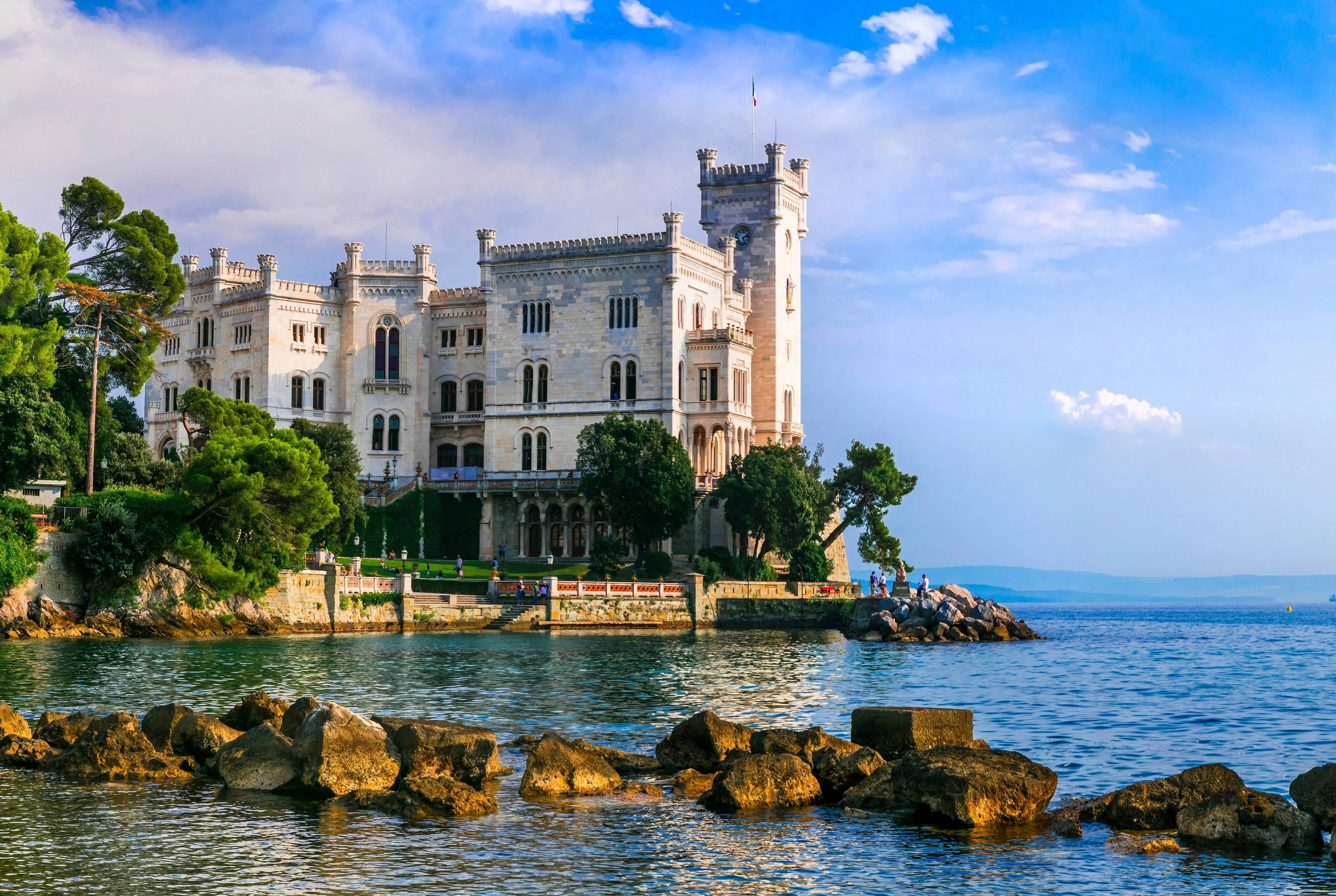 Viaggio in macchina nel nord-est dell'Italia: cantine, architettura e mare