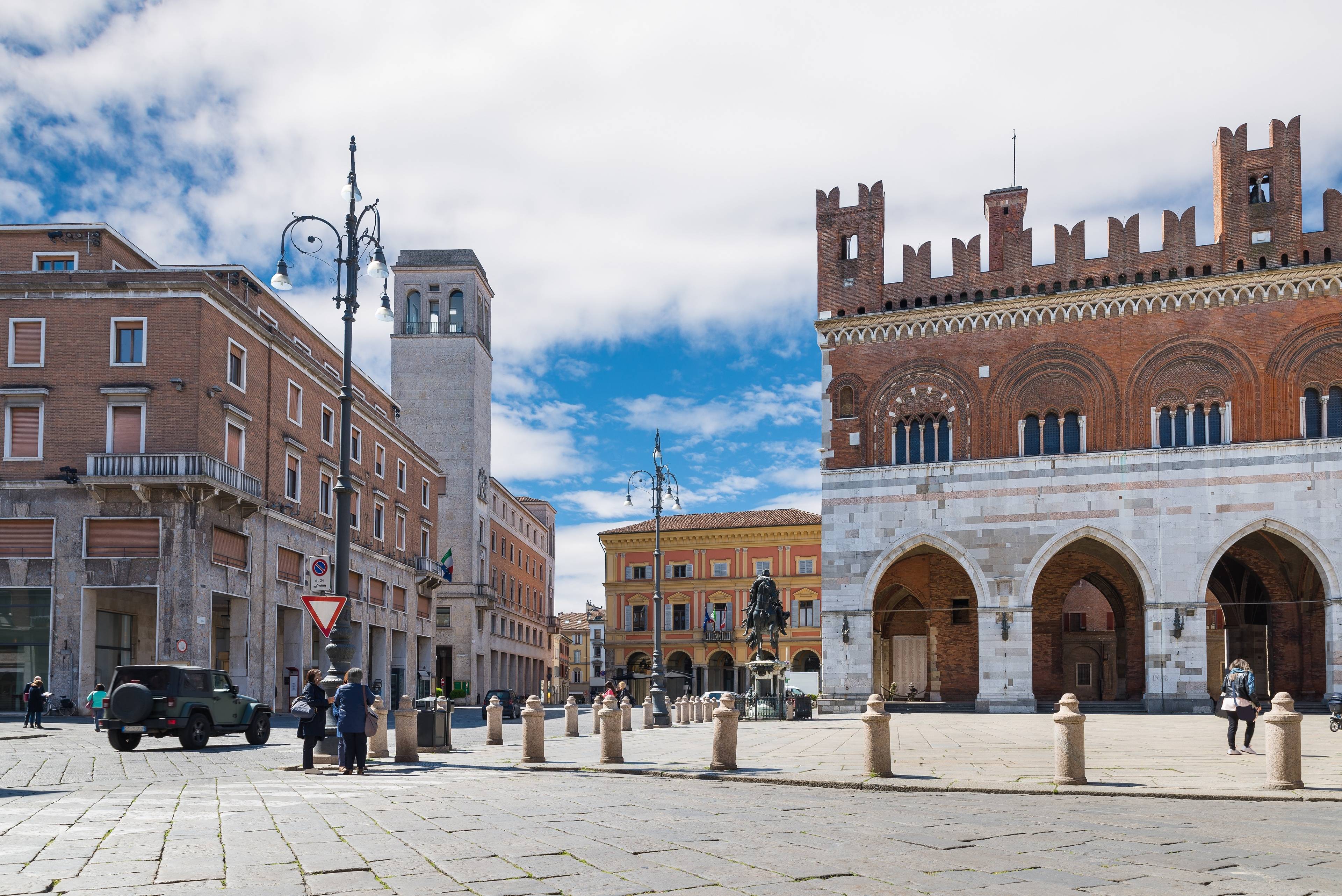 Piazza dei Cavalli