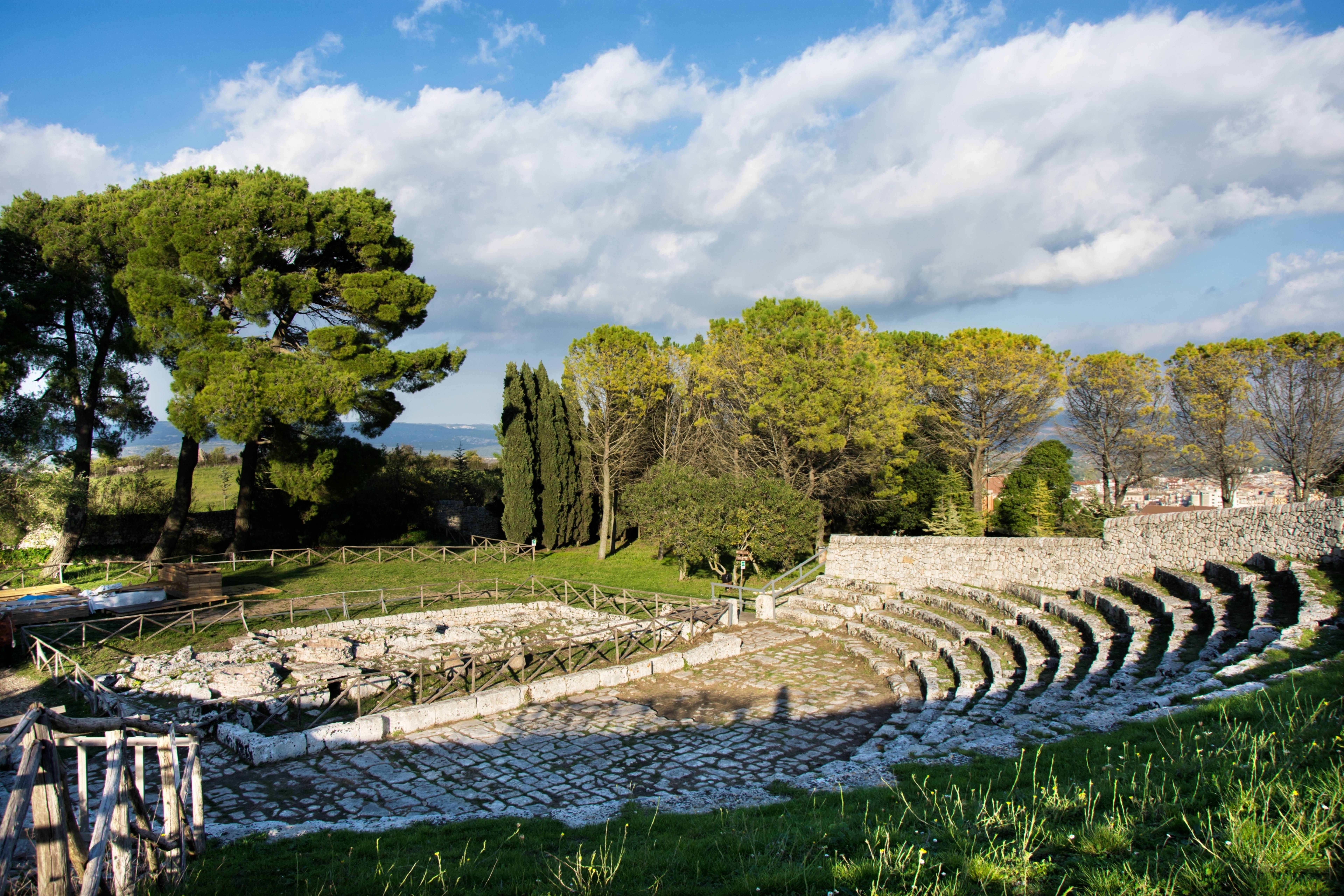 Théâtre et zone archéologique d'Akrai