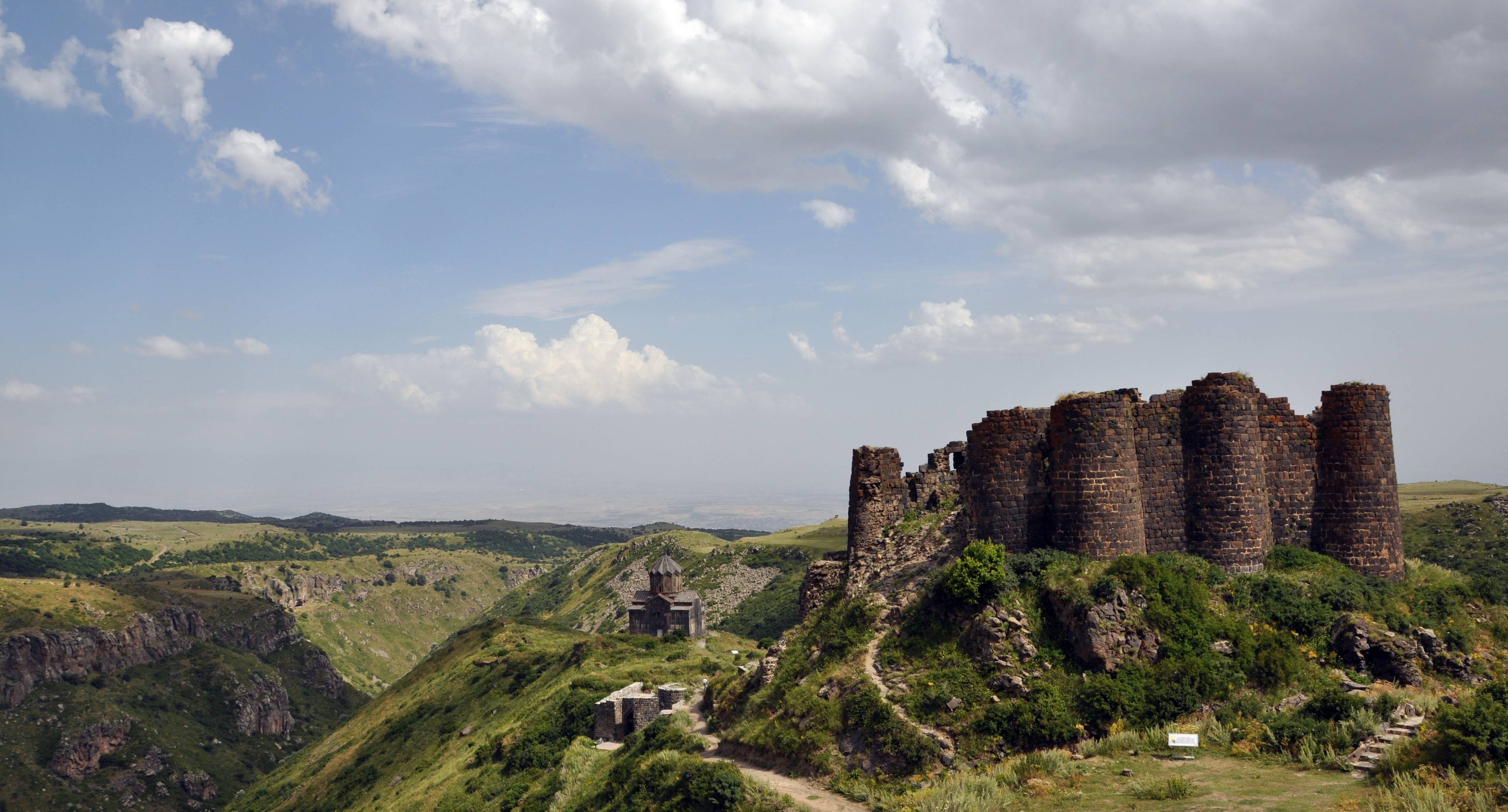 Un mausoleo e una fortezza!