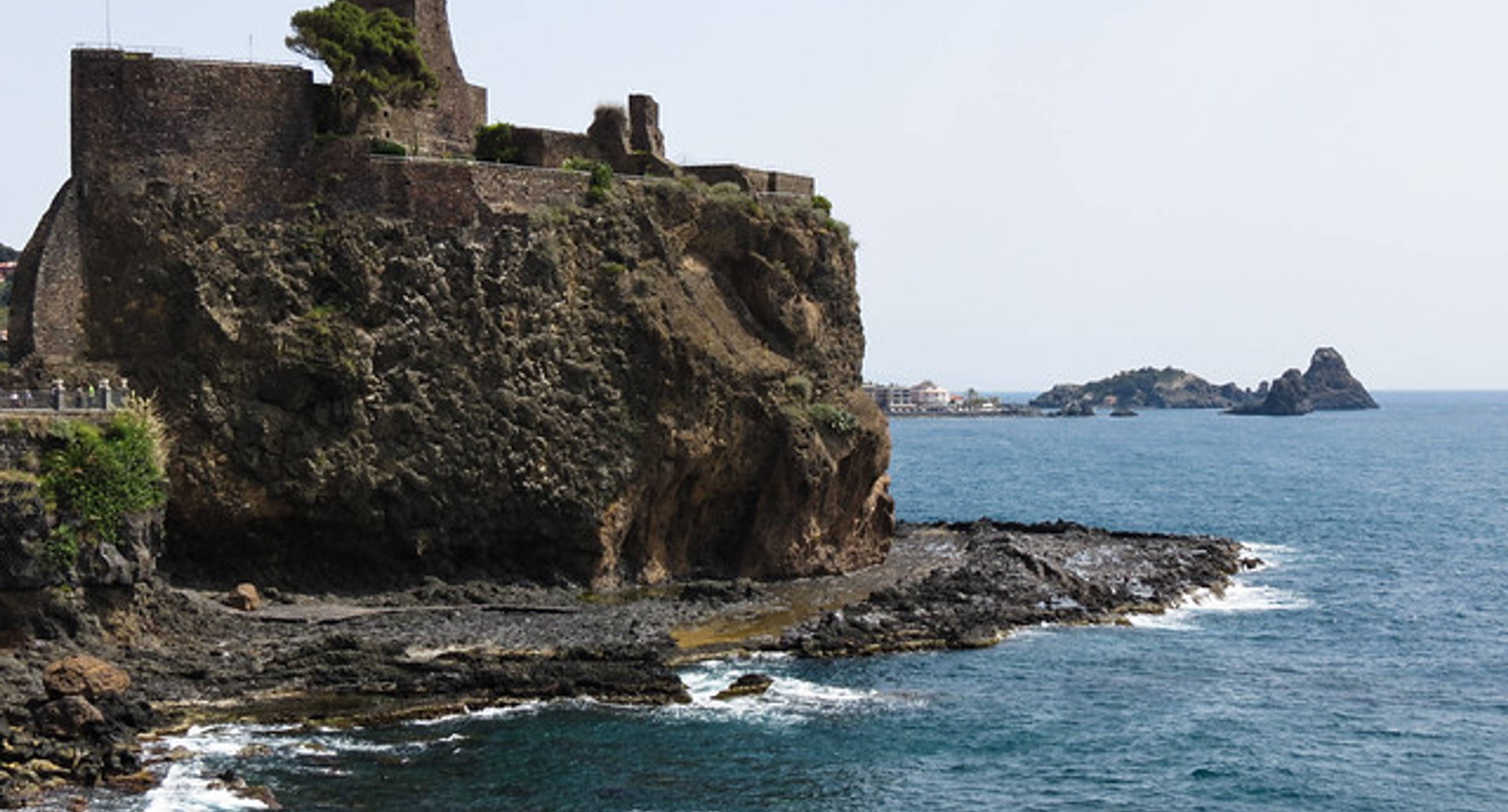 Day 3: From Catania to Acicastello and Acitrezza