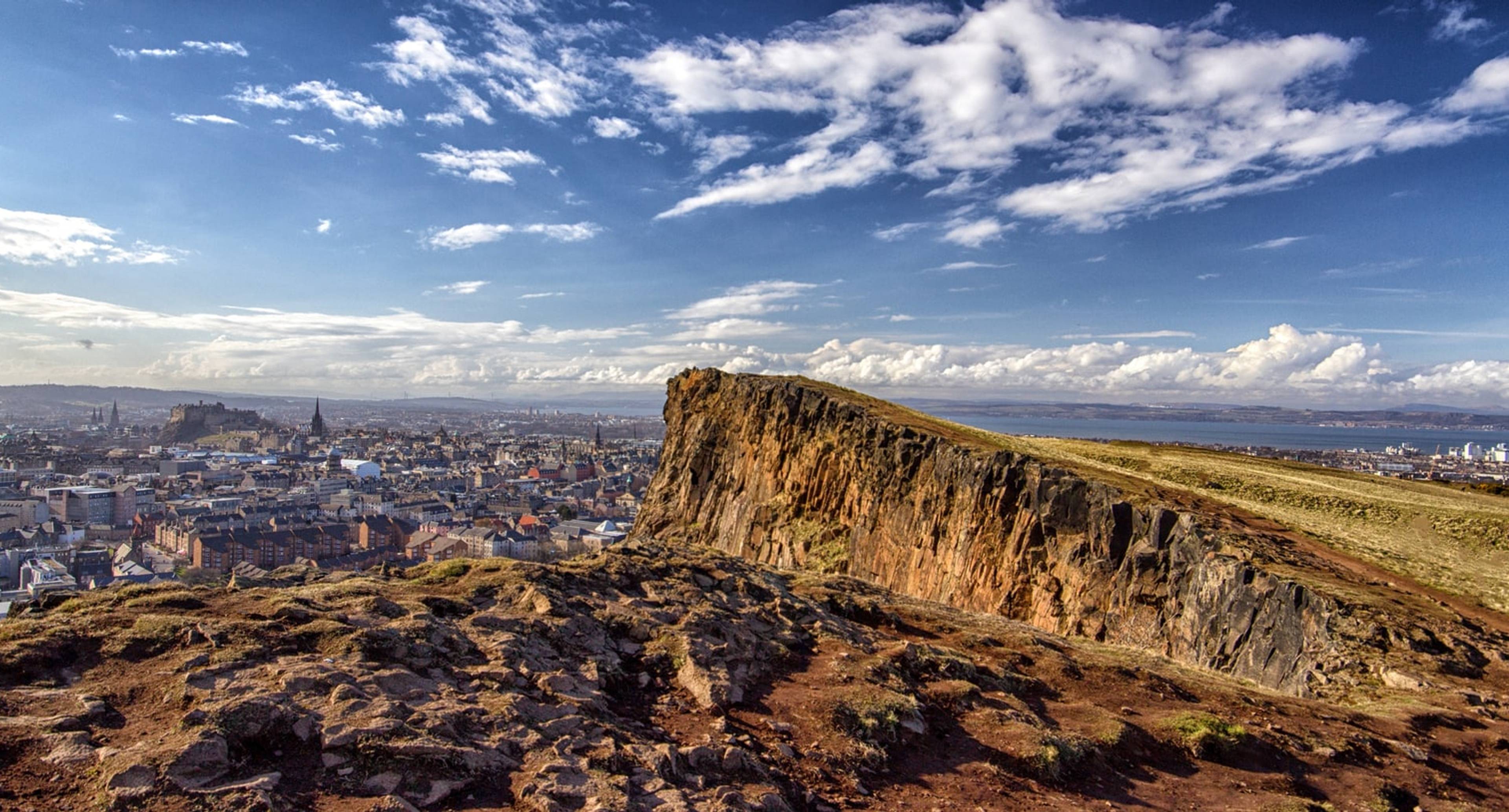 Erstaunliche Aussicht auf die Stadt