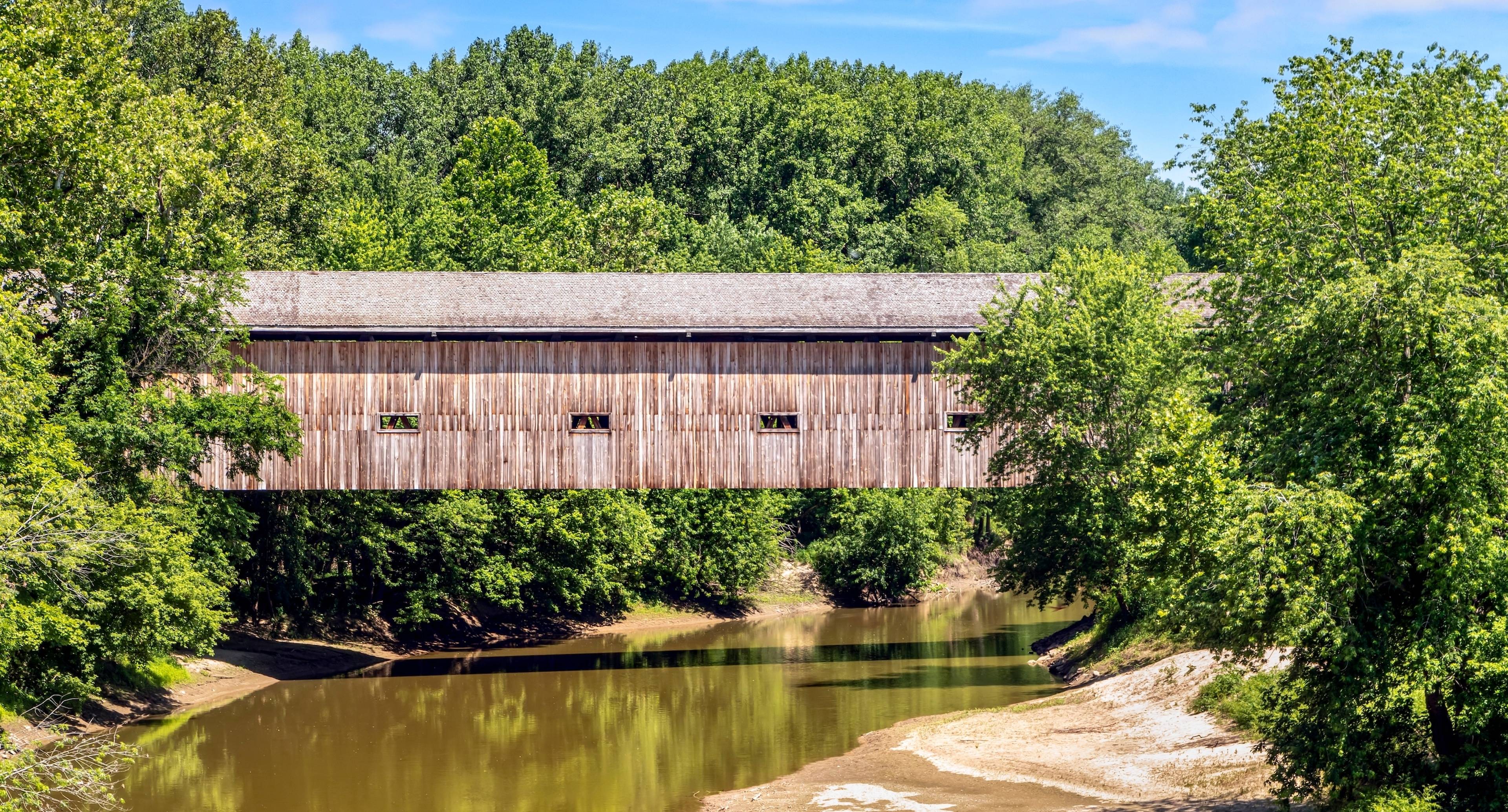 Square Donuts, The World's Largest Pitchfork, and Regional Wine