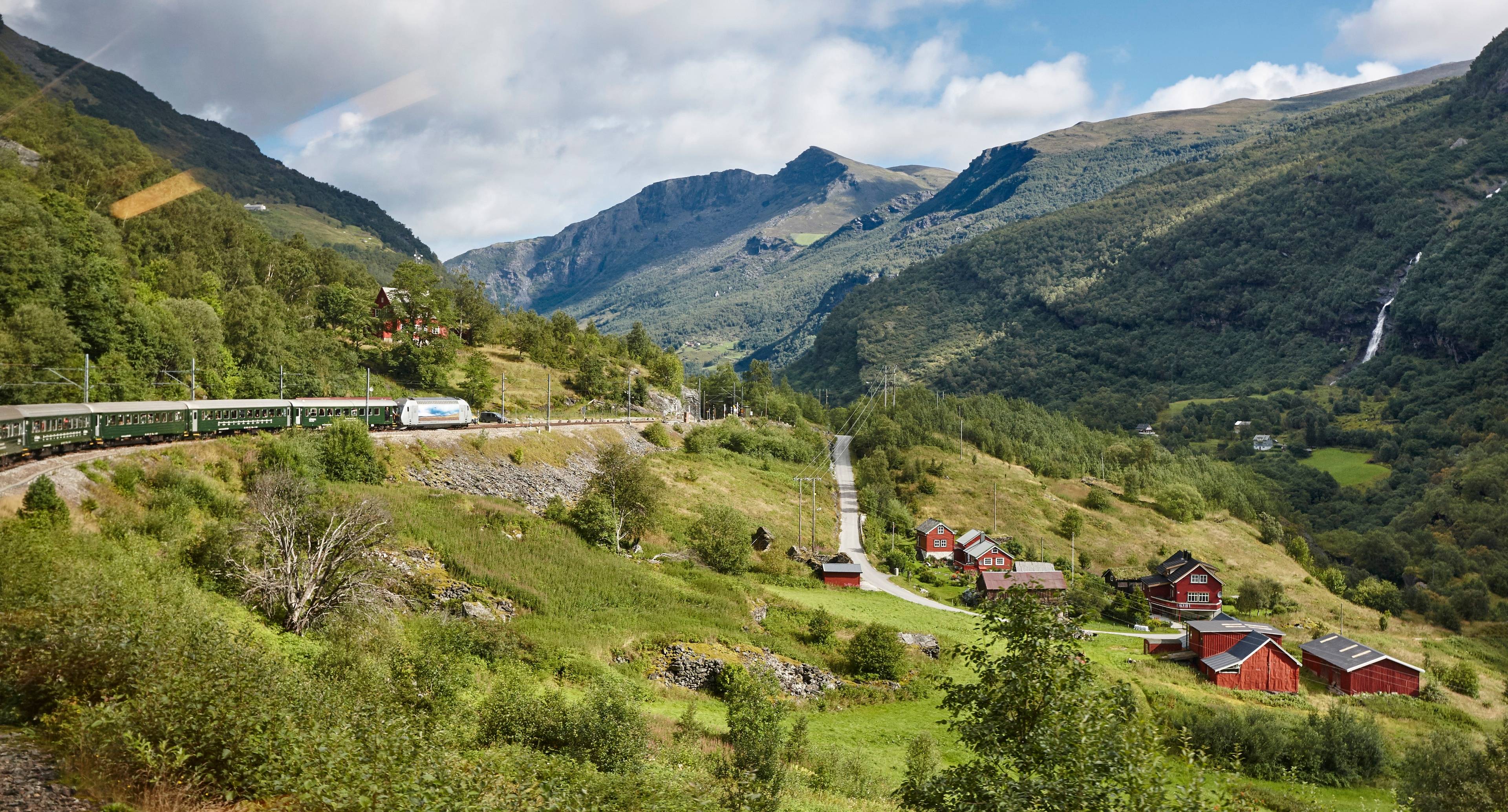 Trenes de época y cruceros por los fiordos de Flåm