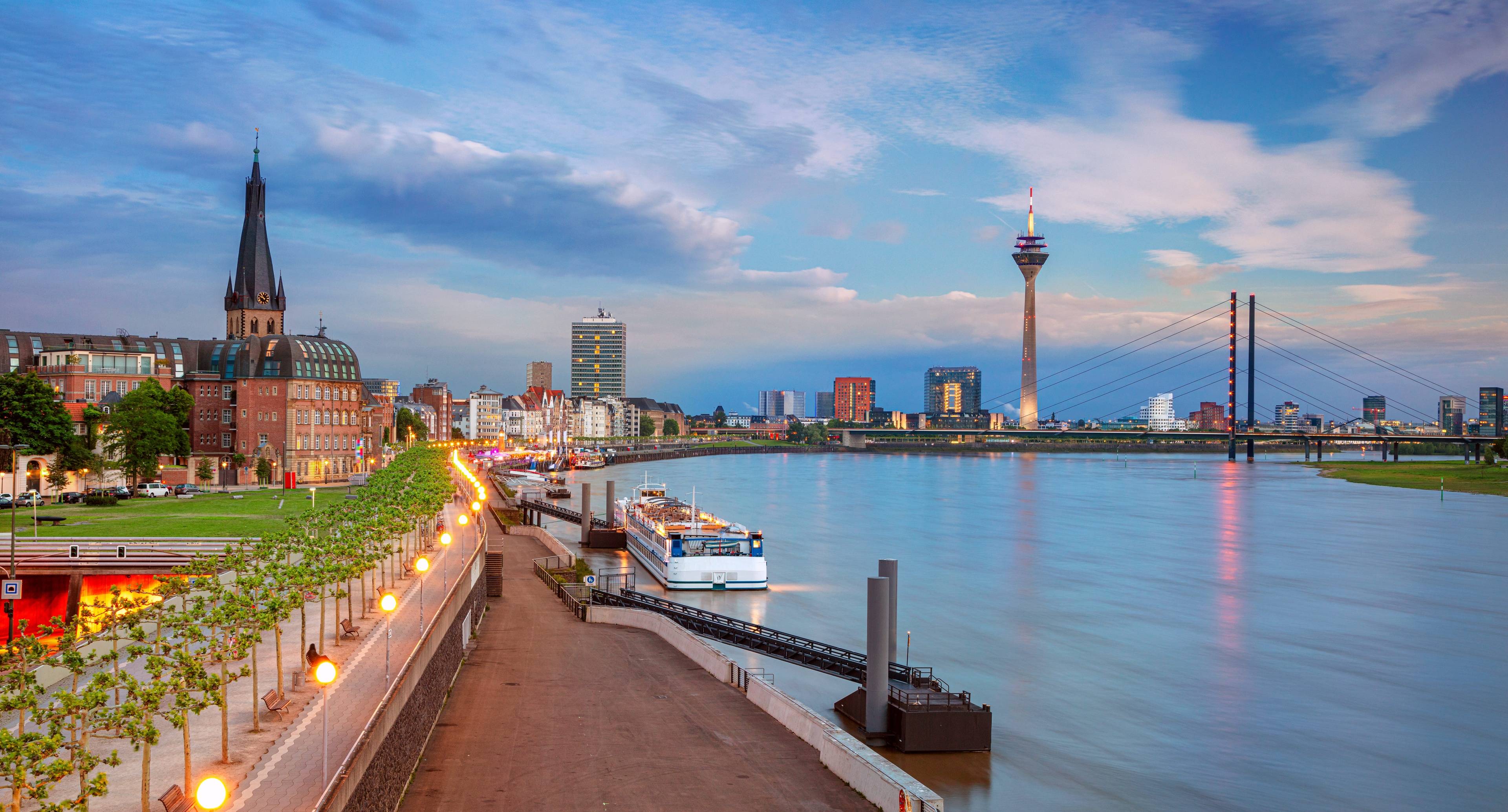 Fashionable Discoveries in Düsseldorf: Exploring the Rhine and Königsallee