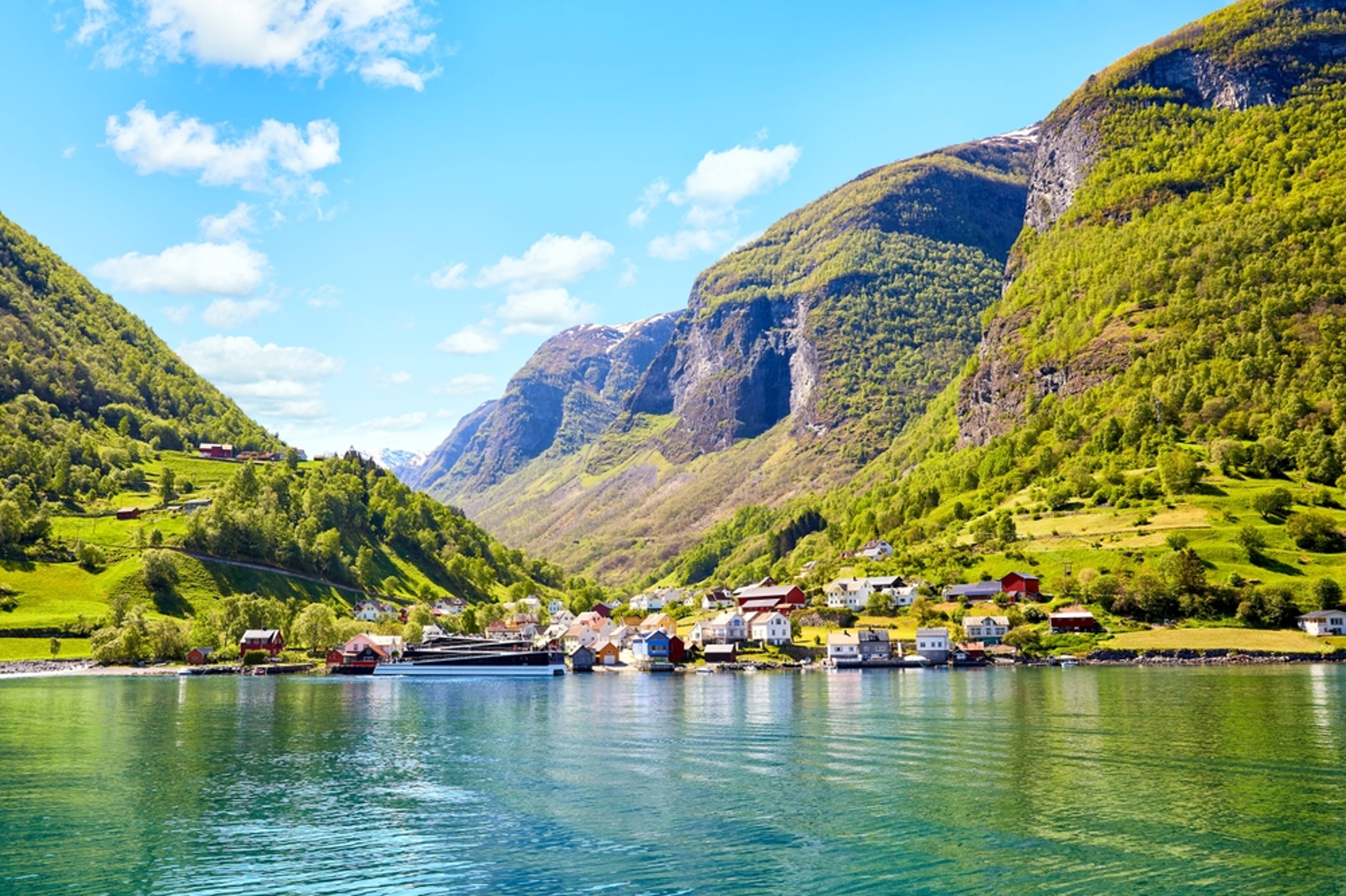 FjordSafari - Flam Guide Service AS