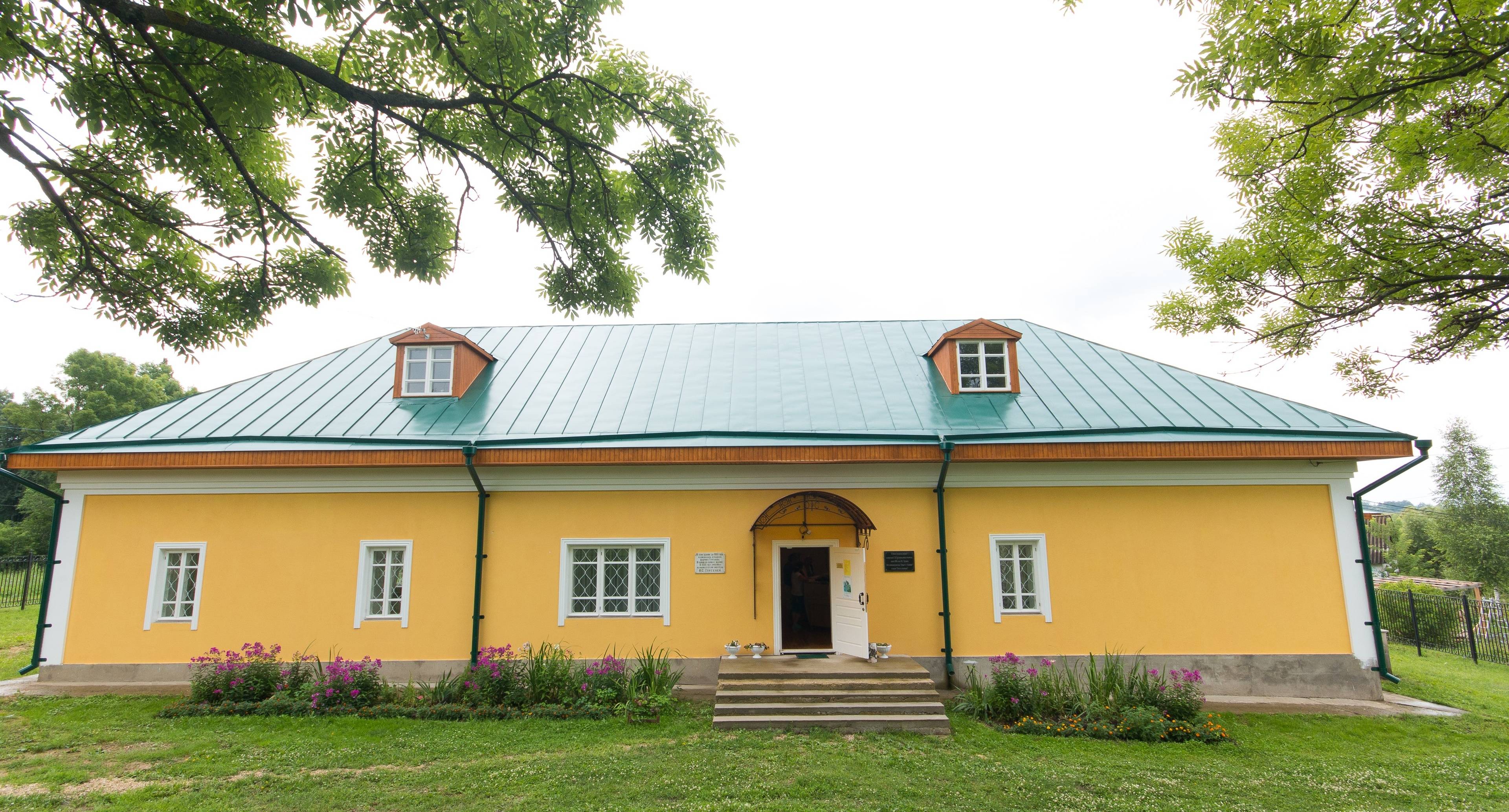 Bezhin Meadow, Museum of Pastila and Planetarium.