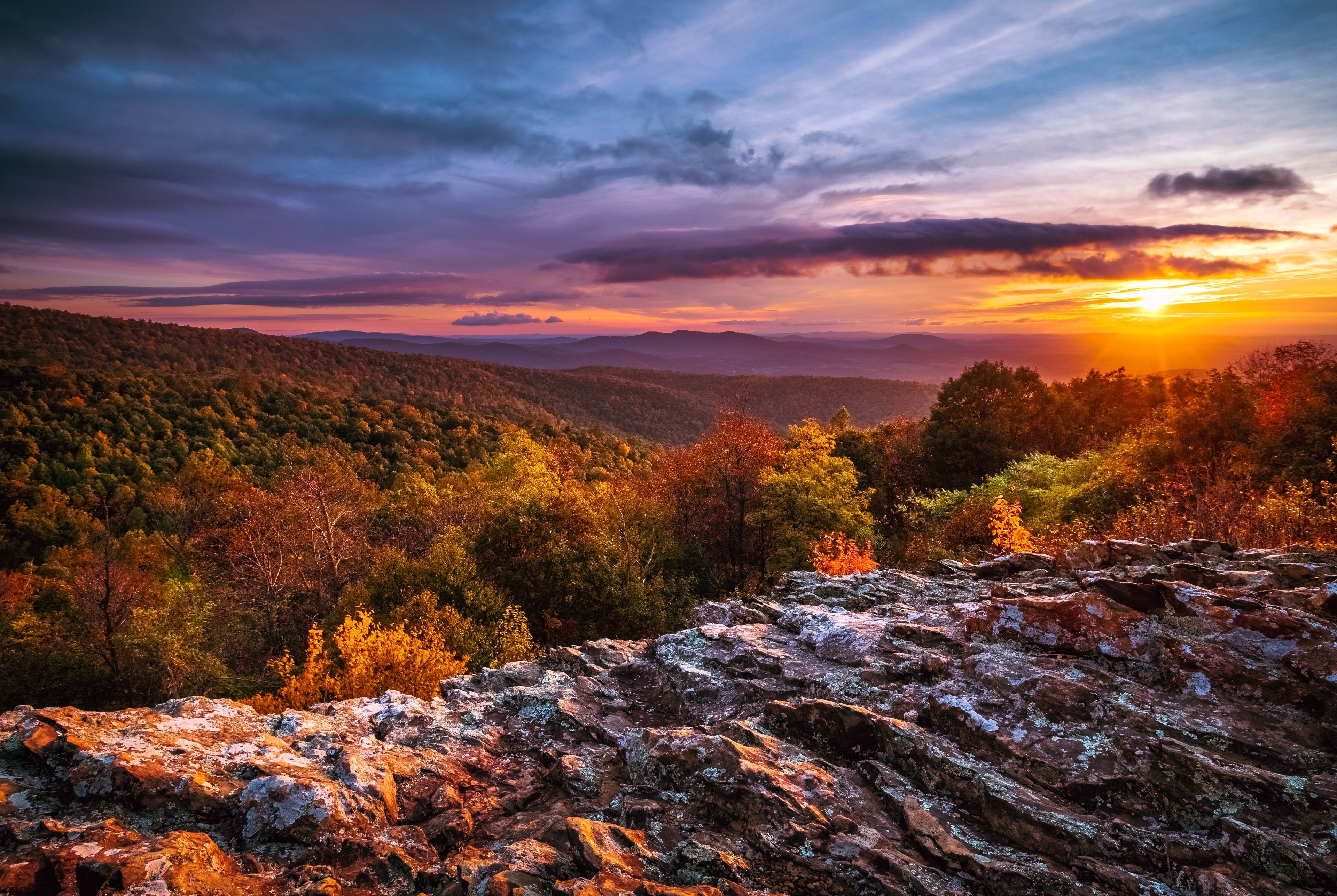 Luray Caverns and Shenandoah: Explore the Natural Beauty of Virginia