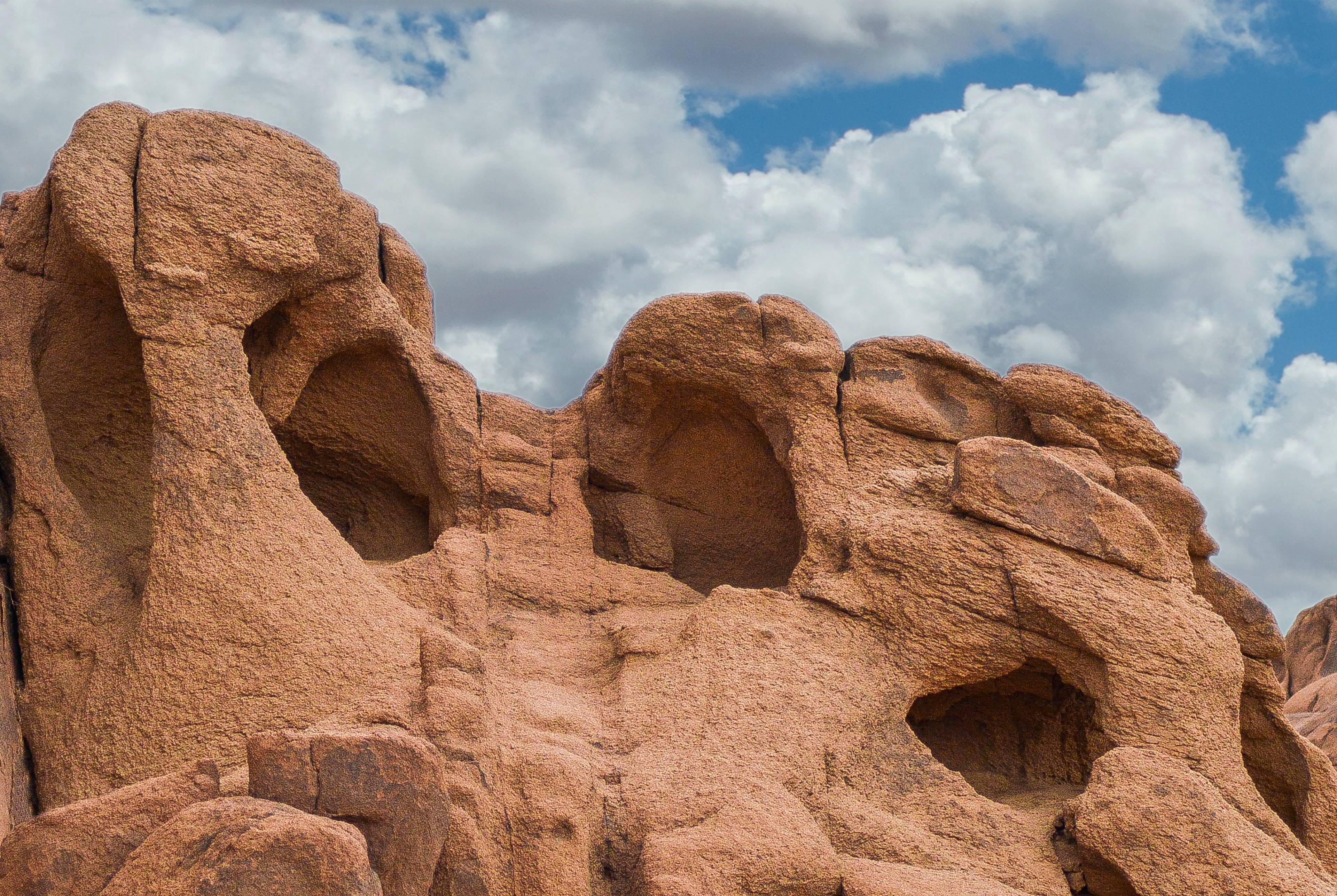 Hail: Capital of Desert History