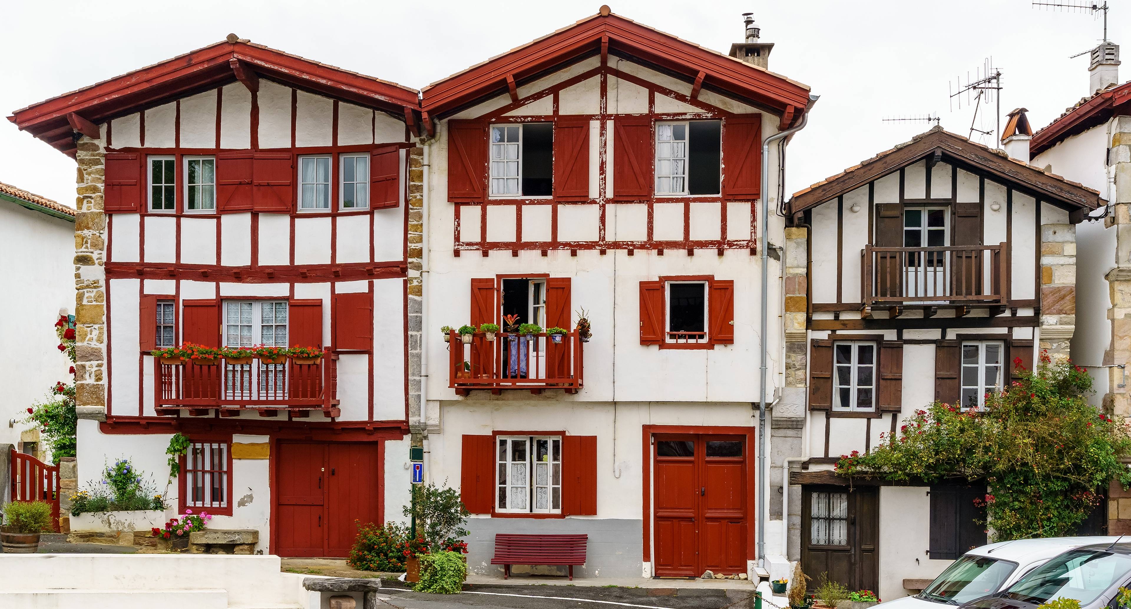 Le Train de La Rhune, Traditional Basque Culture and Villages