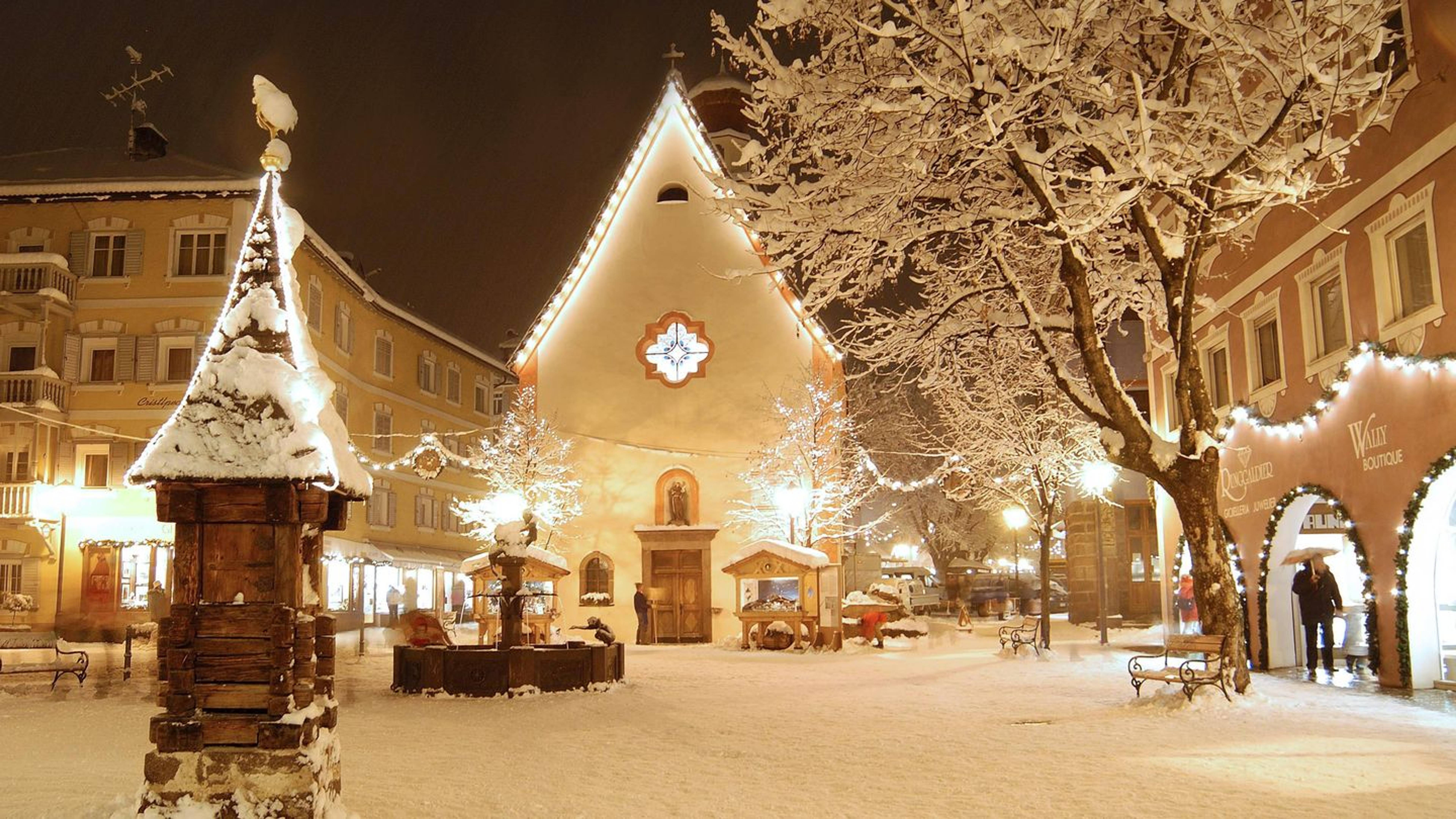 Piazza Sant' Antonio / Sankt Antonius Platz - St. Ulrich