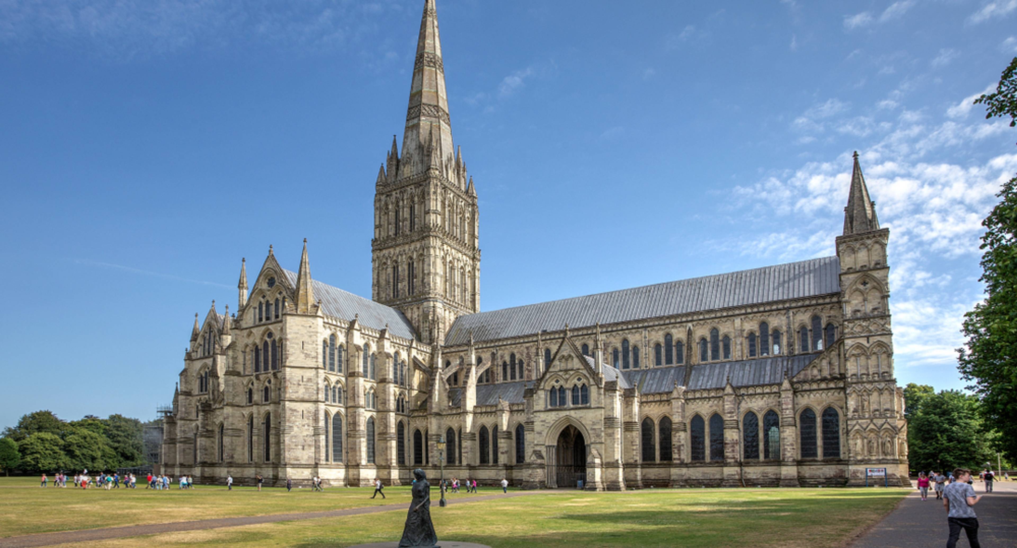 Visiting Two of England's Most Famous Cathedrals