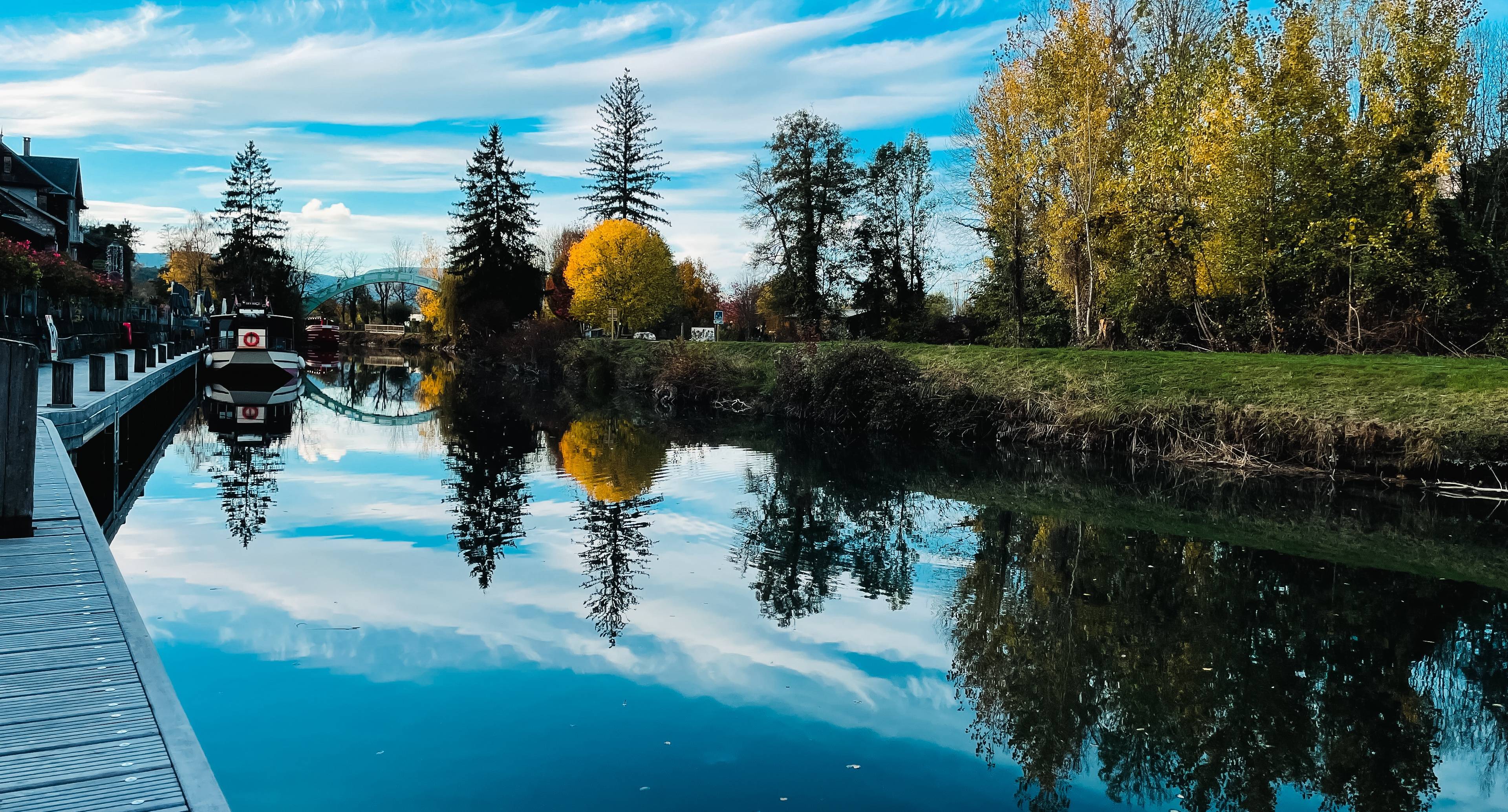  Chanaz, a "Little Venice Savoyard"