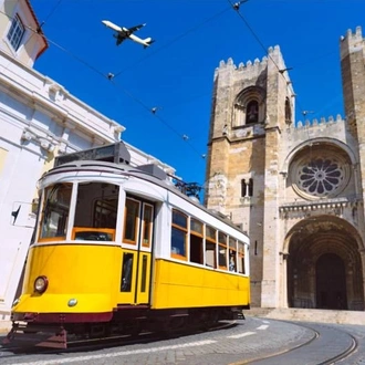 tourhub | Julia Travel | 8- Days Tour Lisbon & Coimbre & Evora & Oporto 