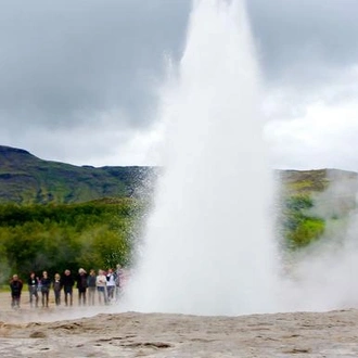 tourhub | G Adventures | Iceland: Waterfalls, Hot Springs & Hiking Volcanic Landscapes 