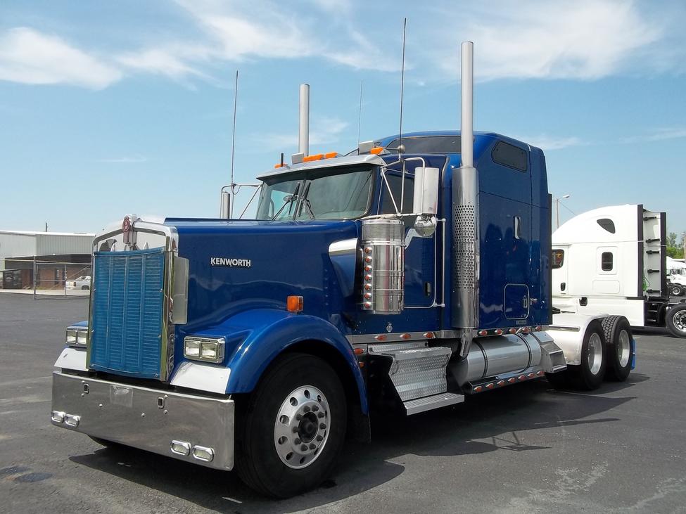 2006 Kenworth W900 : CN1697 | Truck Center Companies