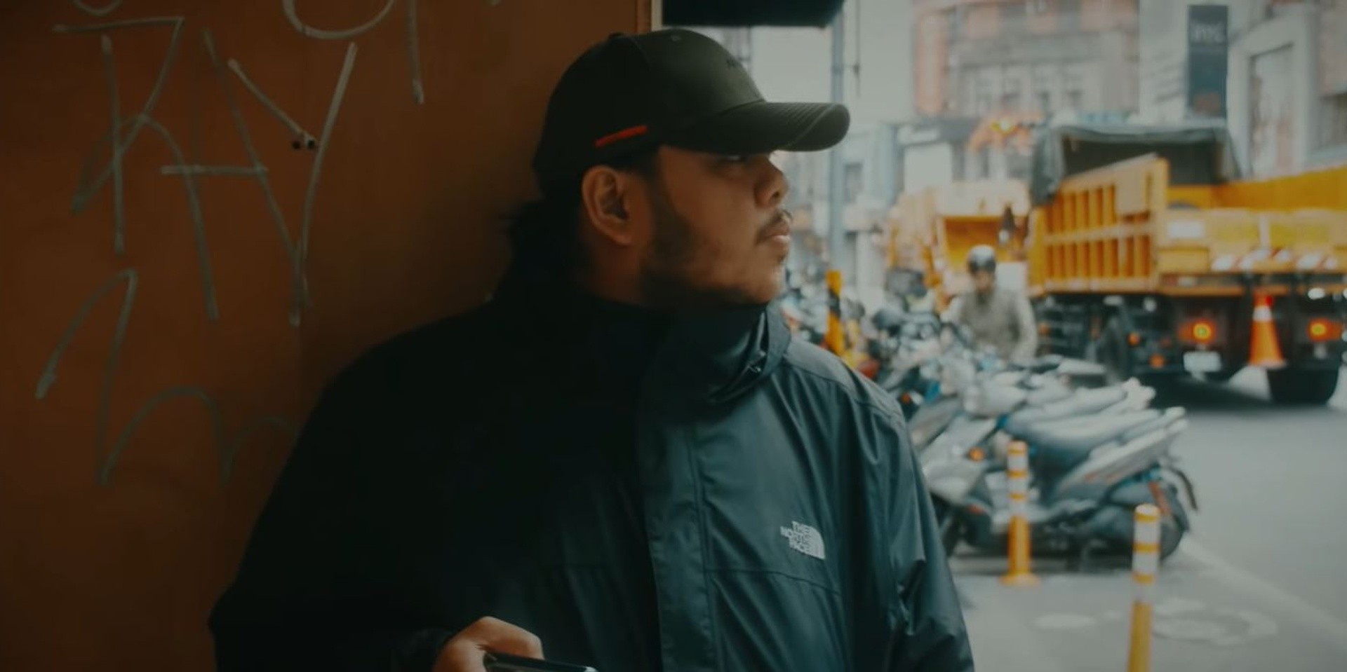 Monty Macalino runs down the streets of Taiwan in Mayonnaise and I Belong to the Zoo 'Pahirapan' music video – watch