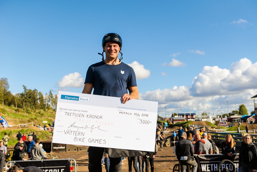 Jacob Nedler vann half pipe BMX under Vättern Bike Games.

Foto: Petter Blomberg