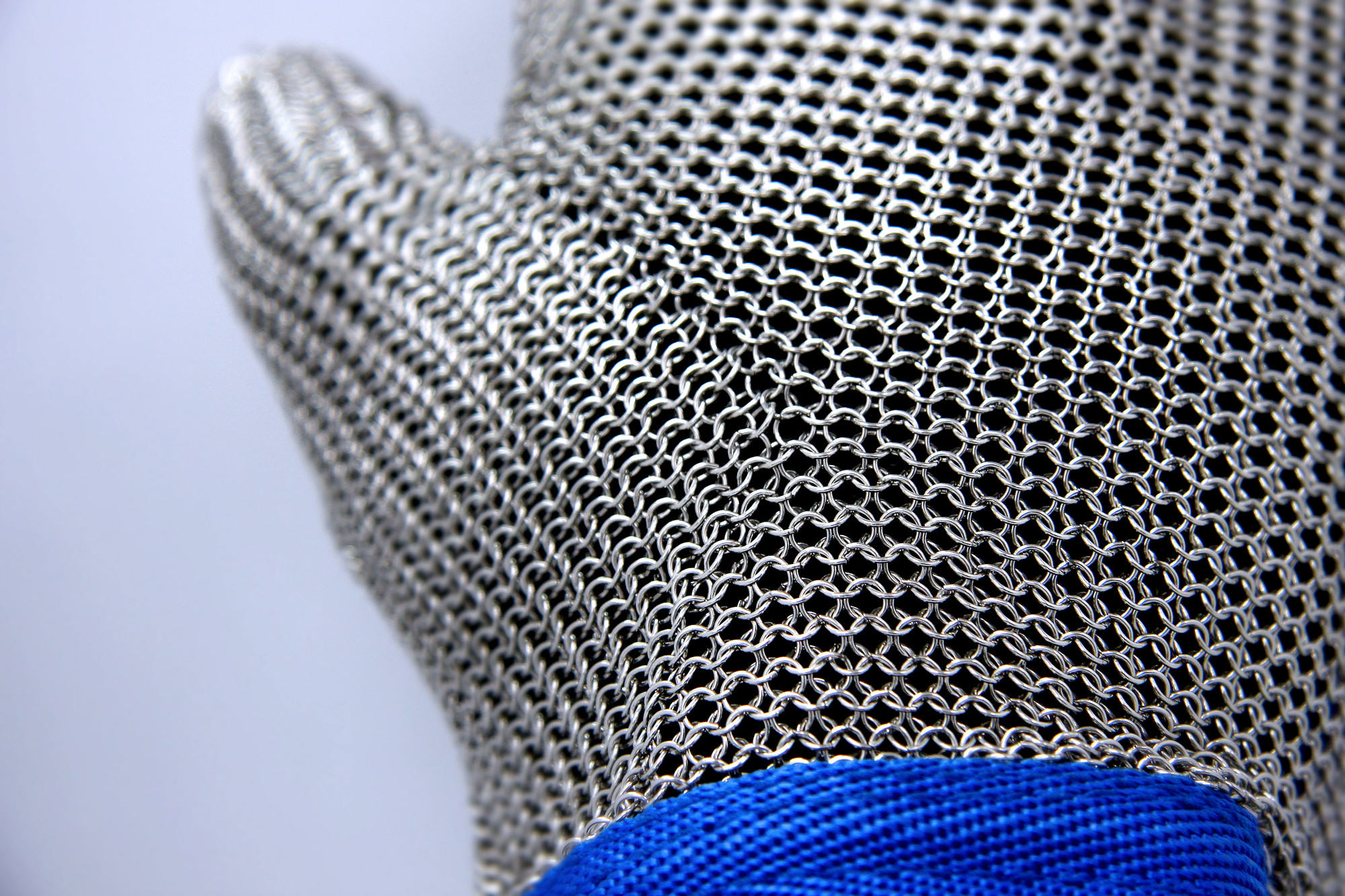 Mesh gloves 101: Know their benefits and limits, 2013-02-01