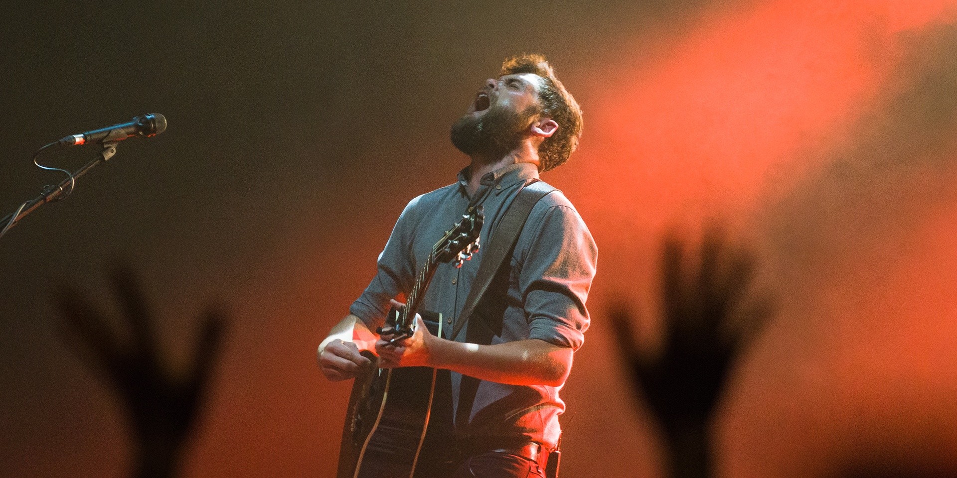 GIG REPORT: Passenger connects with Singaporean crowd through endearing, intimate stories