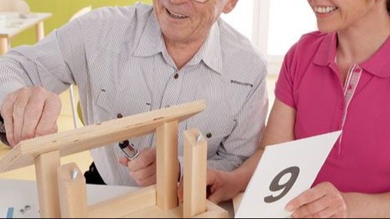 Représentation de la formation : Méthode Montessori adaptée aux personnes âgées présentant des troubles cognitifs