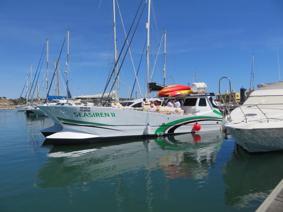 Passeio Privado Catamaran – Benagil &  Praia Marinha