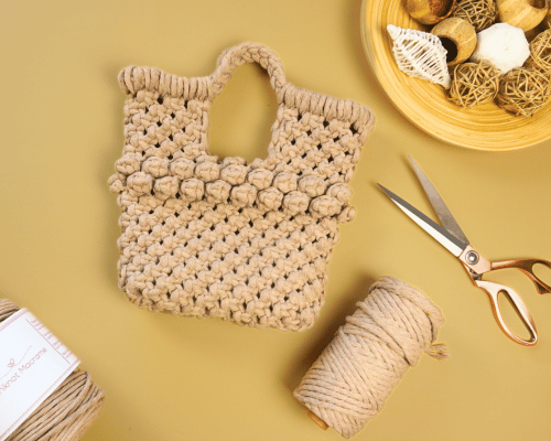 12 Free Macrame Projects to Help You Get Started as a Beginner - macrame bags and purses