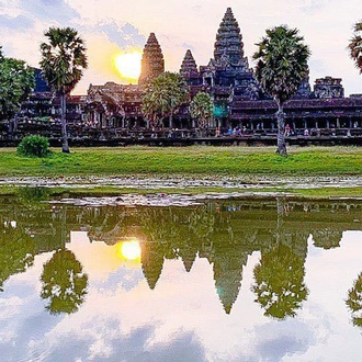 tourhub | G Adventures | Cambodia to Bangkok: Phnom Penh, Siem Reap & Khao San Road Hangouts 