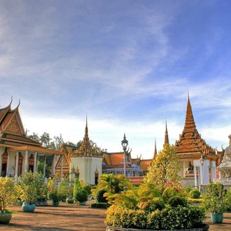 tourhub | CONNEK TRIP | 20-DAY INDOCHINA ODDYSSEY SMALL GROUP: SOLO ADVENTURES IN VIETNAM - CAMBODIA - LAOS 