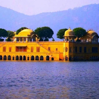 tourhub | Holiday Tours and Travels | 03-Days Luxury Golden Triangle Tour from Delhi includes Hotels,Vehicle & Guide 