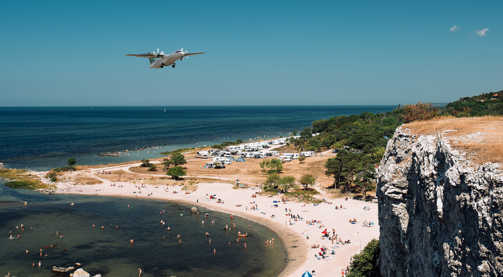 Flyg direkt till och från Visby på Gotland med flygbolaget BRA