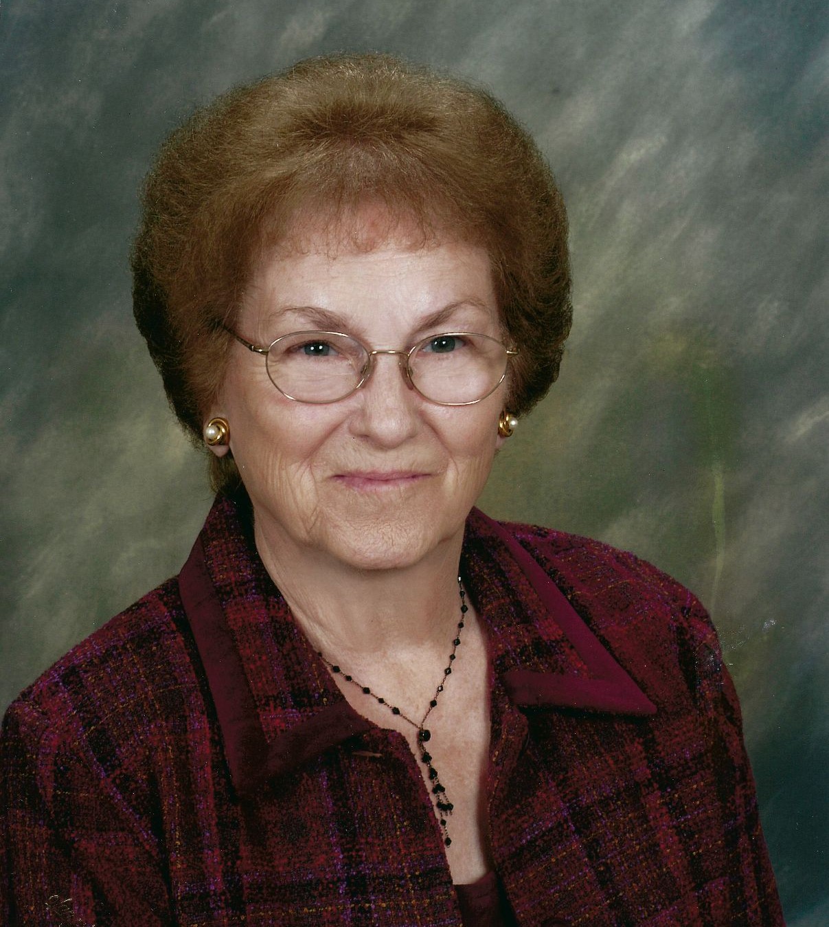 Edna Holmes  Gilbert Profile Photo