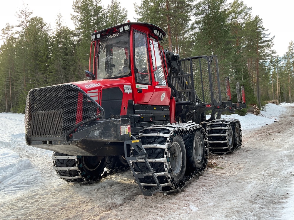 Årets första månader har inneburit en rejäl ökning av antalet skogsmaskiner som bytt ägare på Klaravik. Den här Komatsu-skotaren toppar listan när det kommer till slutpris. För drygt 2,3 miljoner hittade den sitt nya hem i februari. 