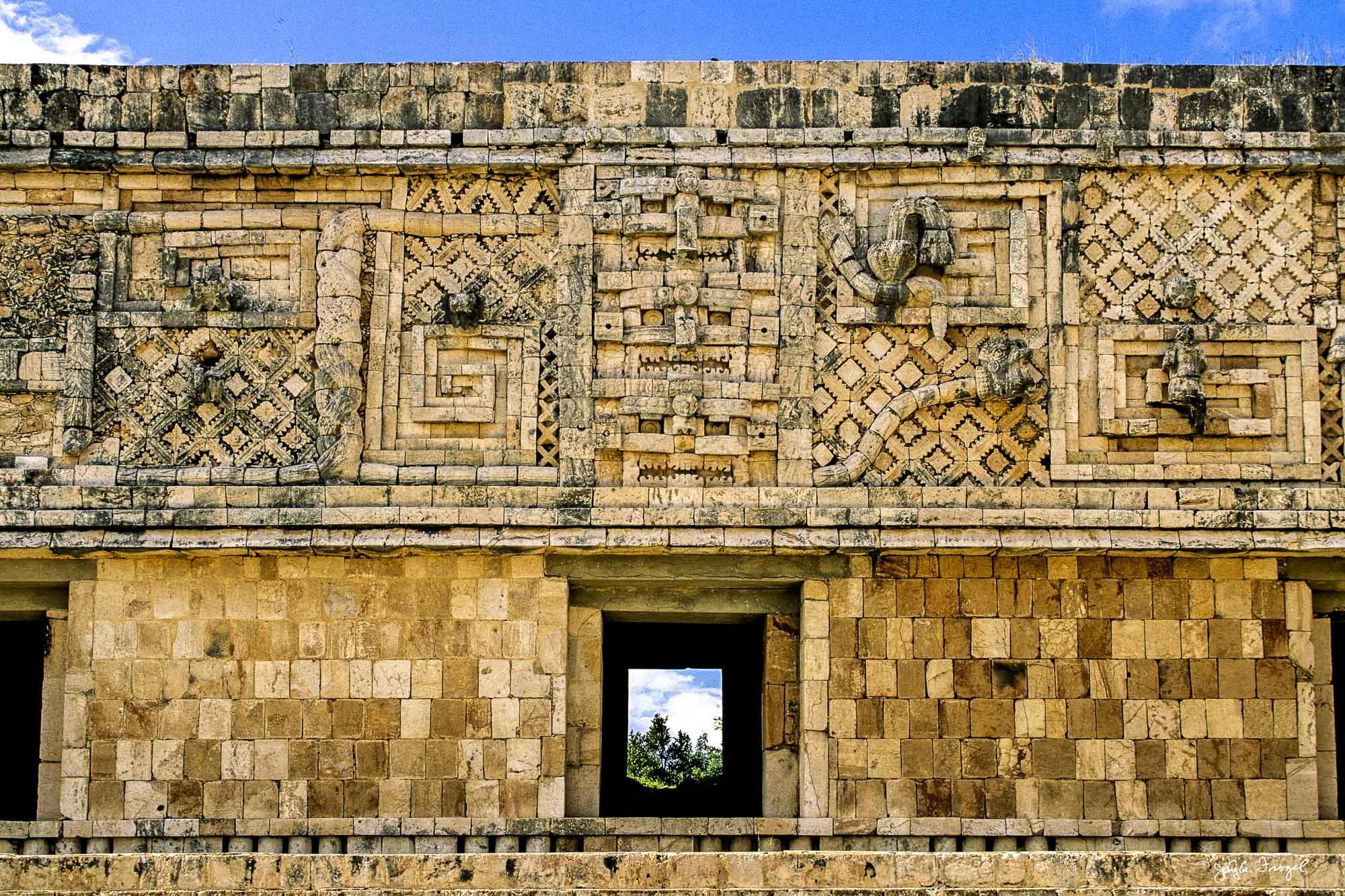 4-Day Mini Yucatan Tour from Cancun: Ek Balam, Chichen Itza, Merida, Uxmal and Coba | Breakfasts and Entries Inclded