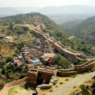 tourhub | Agora Voyages | Rajasthan Magnificent Fort, Palaces & Village Tour from Jaipur 