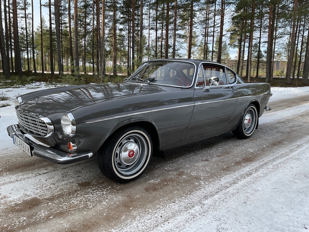 En Volvo P1800 bytte nyligen ägare för 477 000 kr – en rekordsumma på svensk mark genom alla tider.