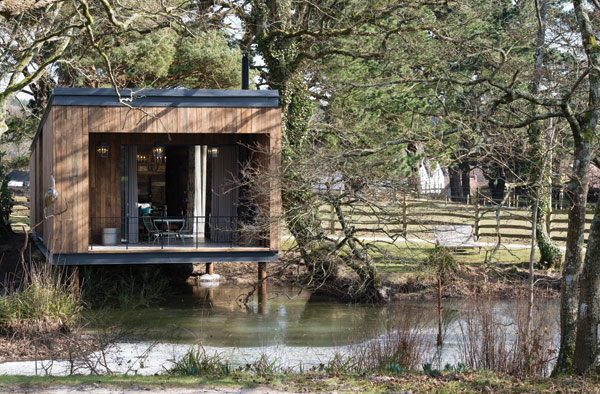 lake-cabin-at-lime-wood