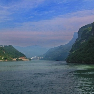 tourhub | Silk Road Trips | Yangtze River Cruise from Yichang to Chongqing Upstream in 5 Days 4 Nights 