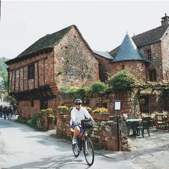 tourhub | UTracks | Highlights of the Dordogne by Bike 