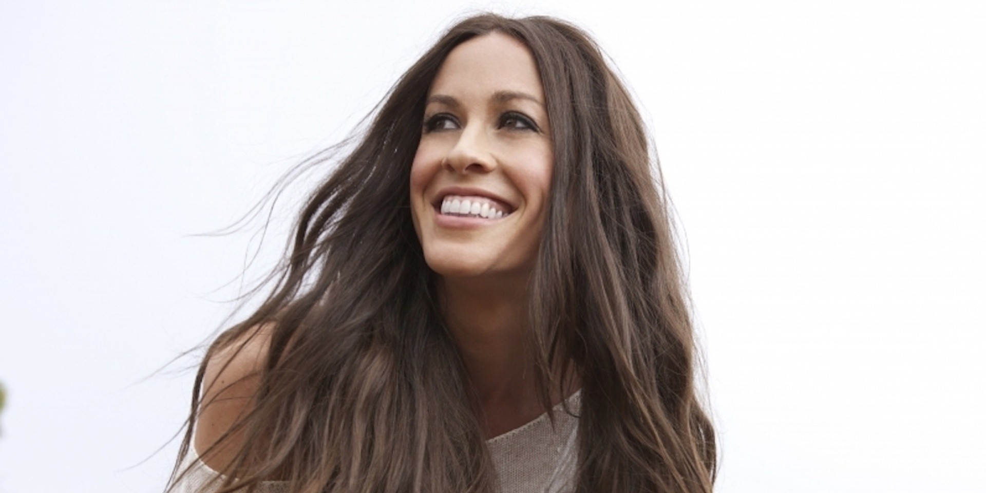 Alanis Morissette postpones Japan, Manila, Australia, and New Zealand shows, here's how to watch her livestream concert